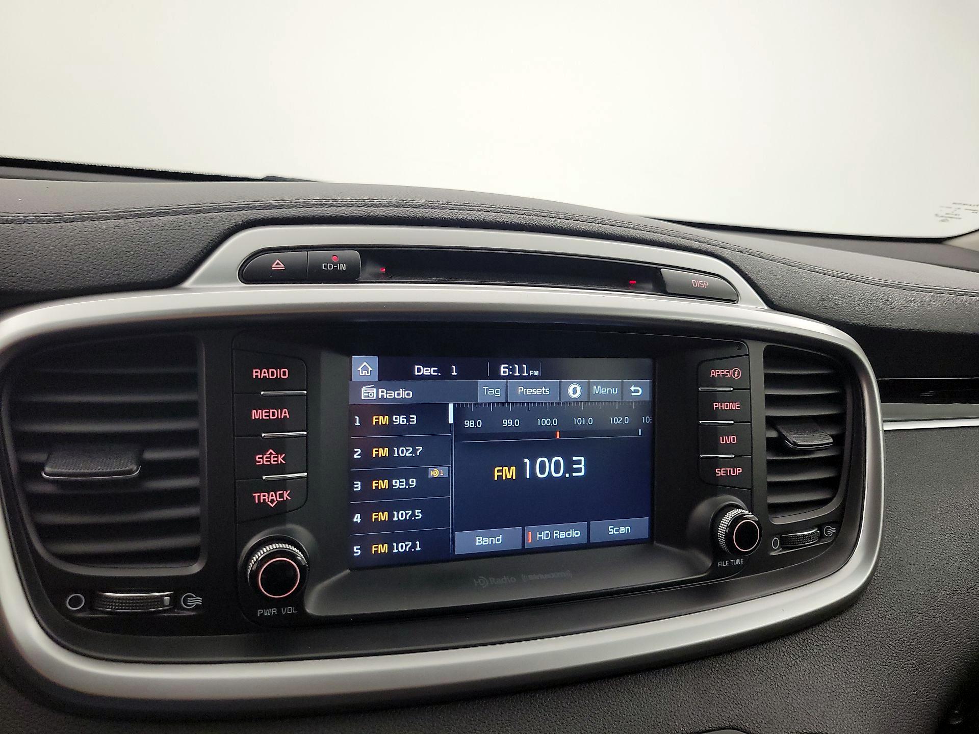 Thumbnail: 2017 Kia Sorento - 15