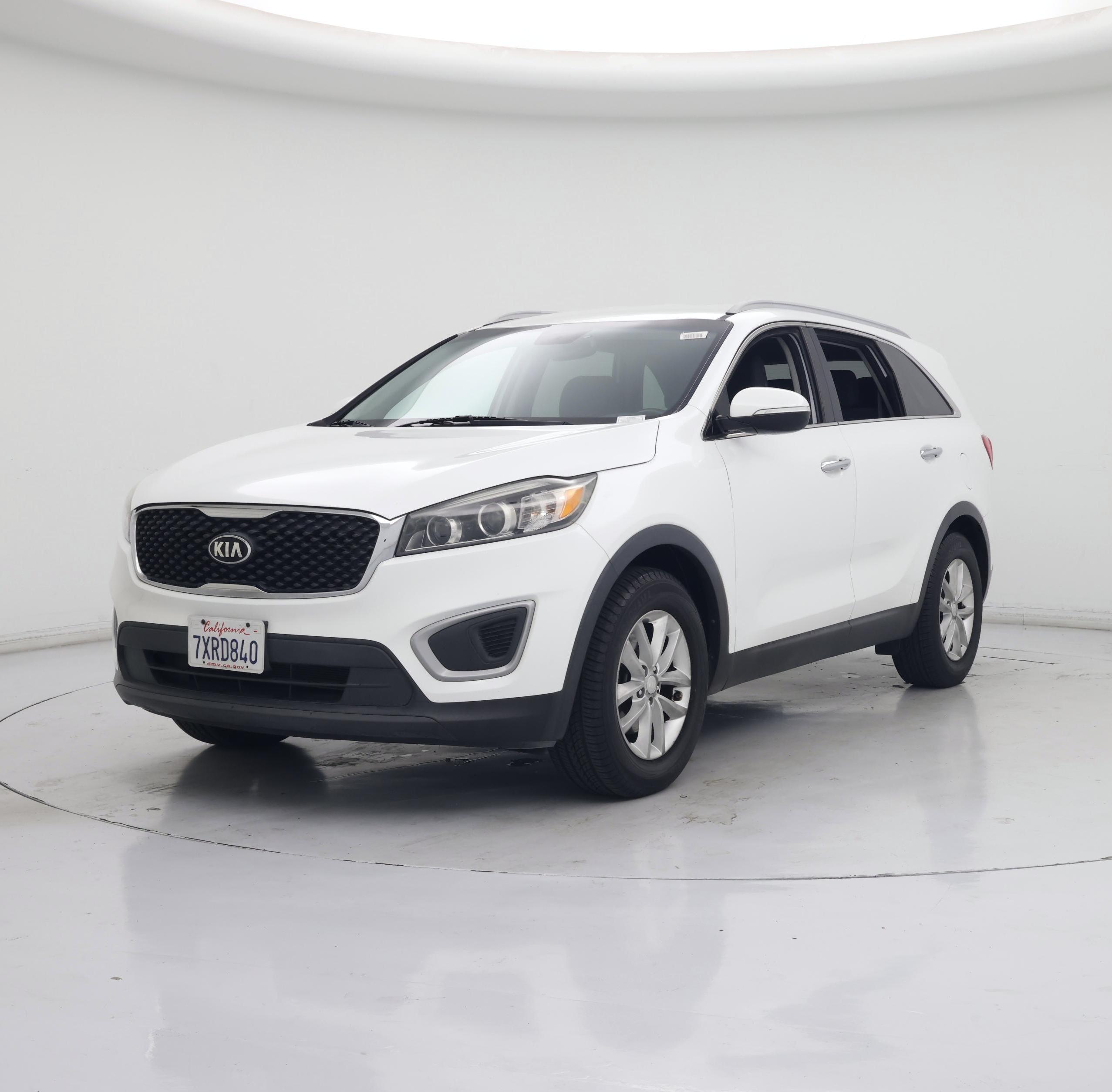 Thumbnail: 2017 Kia Sorento - 4