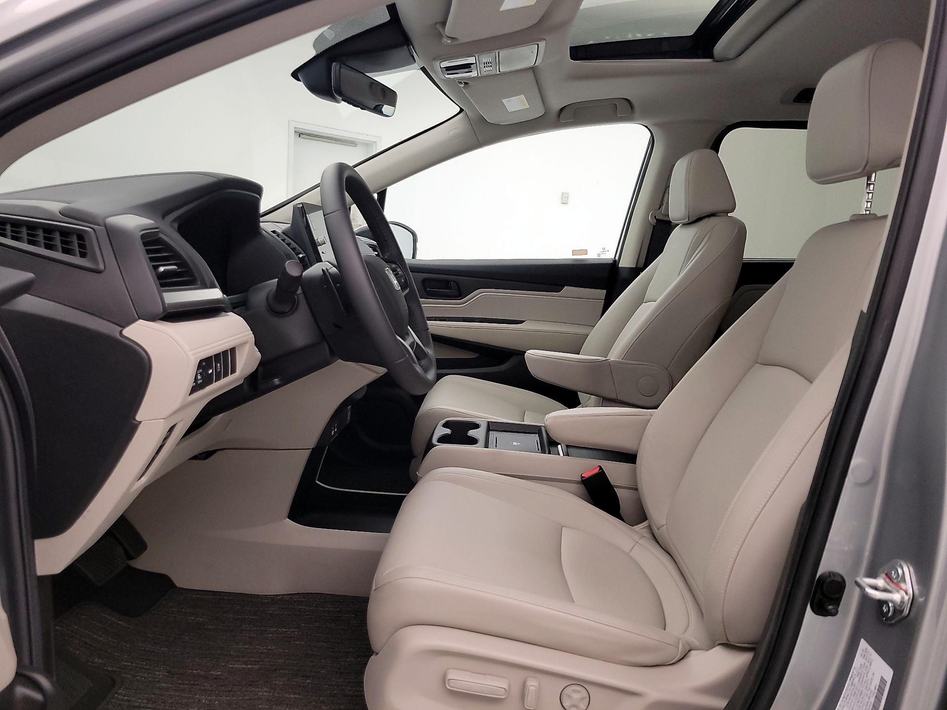 Thumbnail: 2025 Honda Odyssey - 11