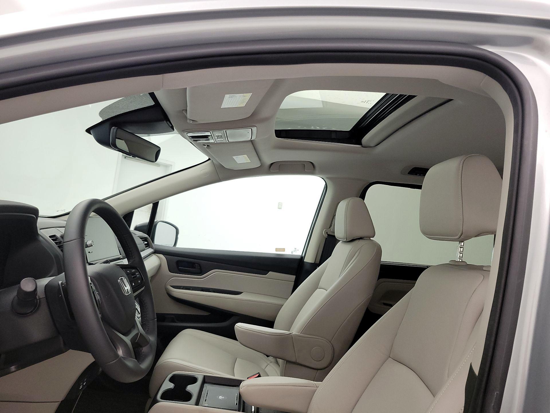 Thumbnail: 2025 Honda Odyssey - 20