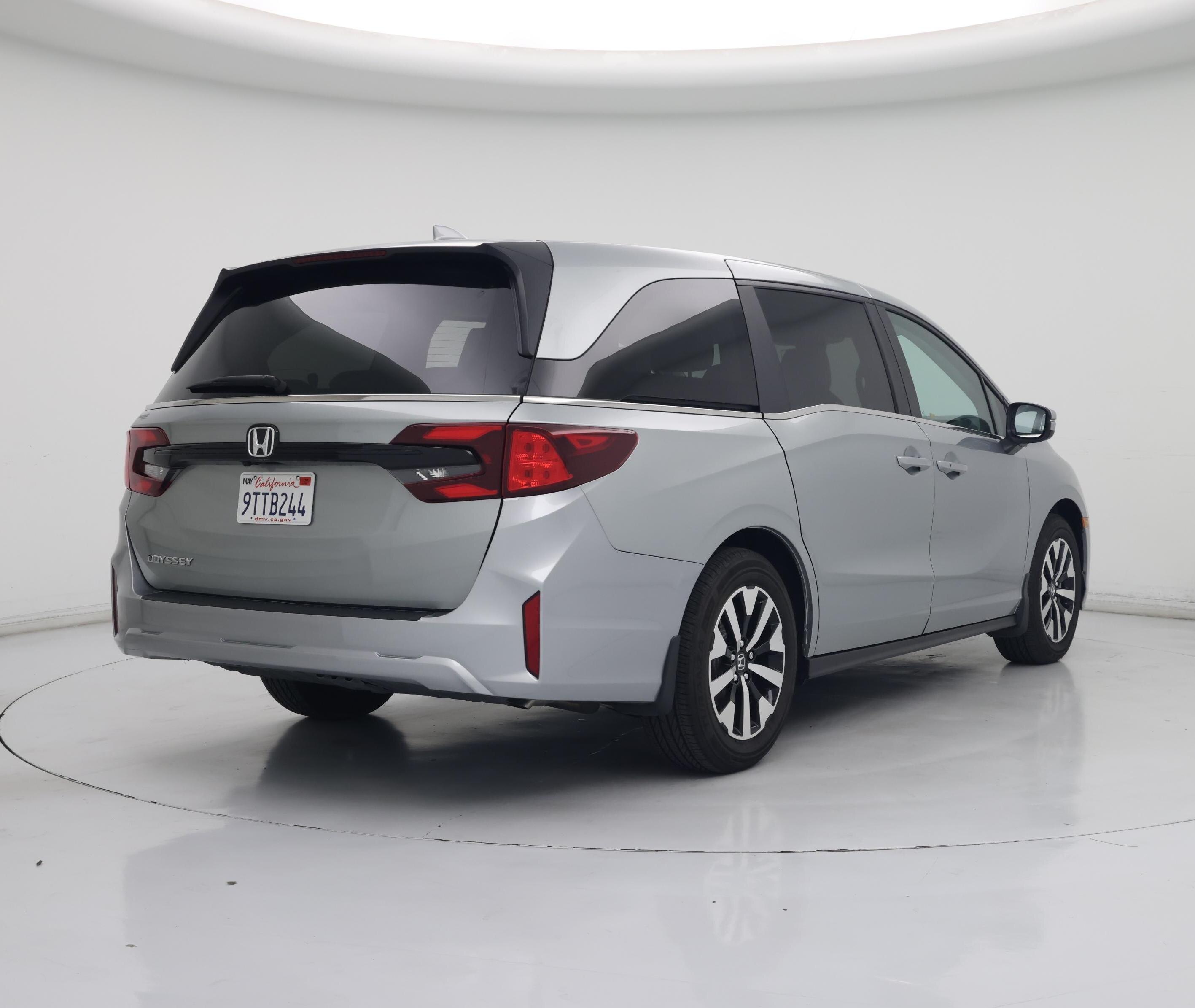 Thumbnail: 2025 Honda Odyssey - 8