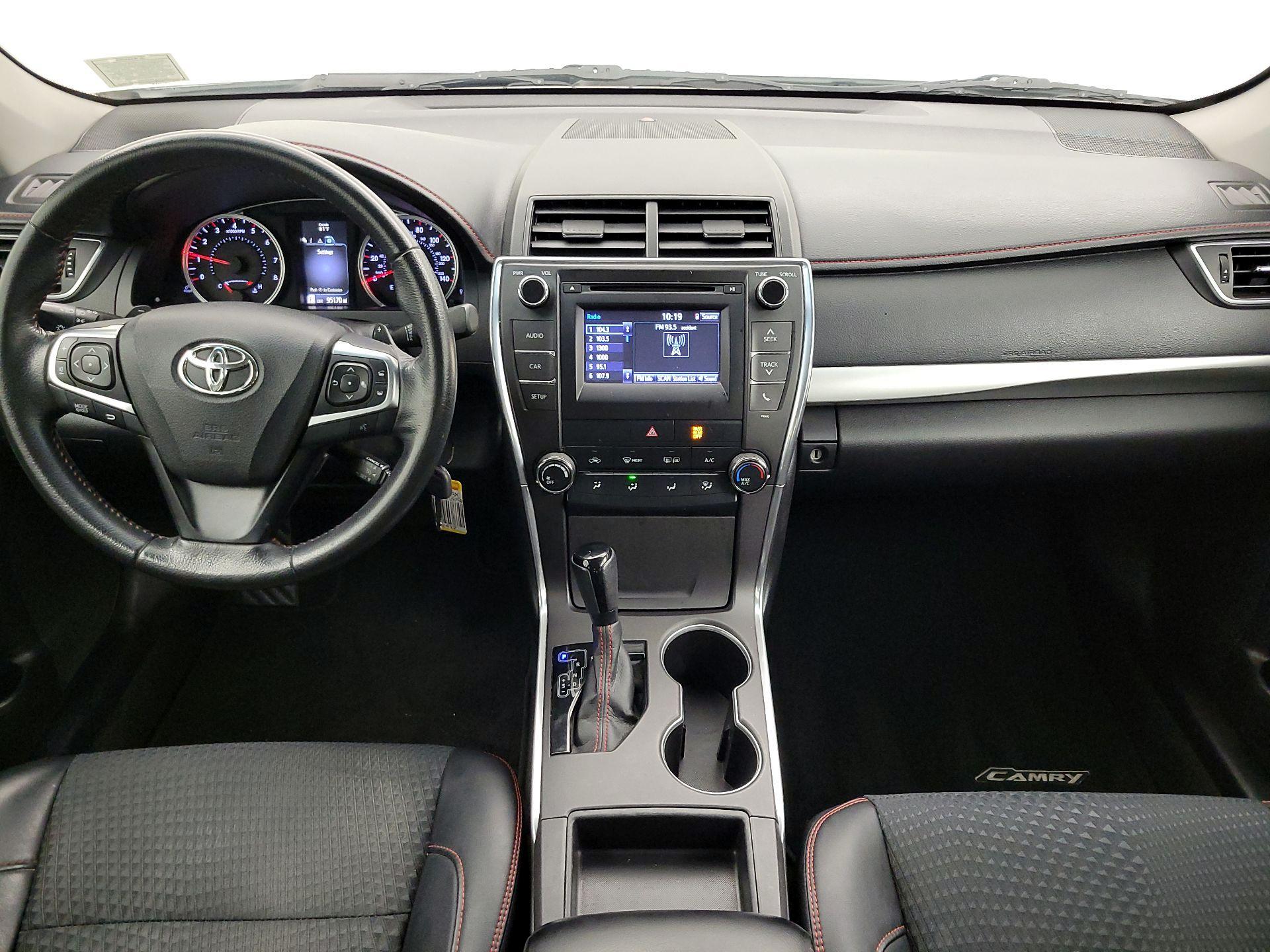 Thumbnail: 2015 Toyota Camry - 9