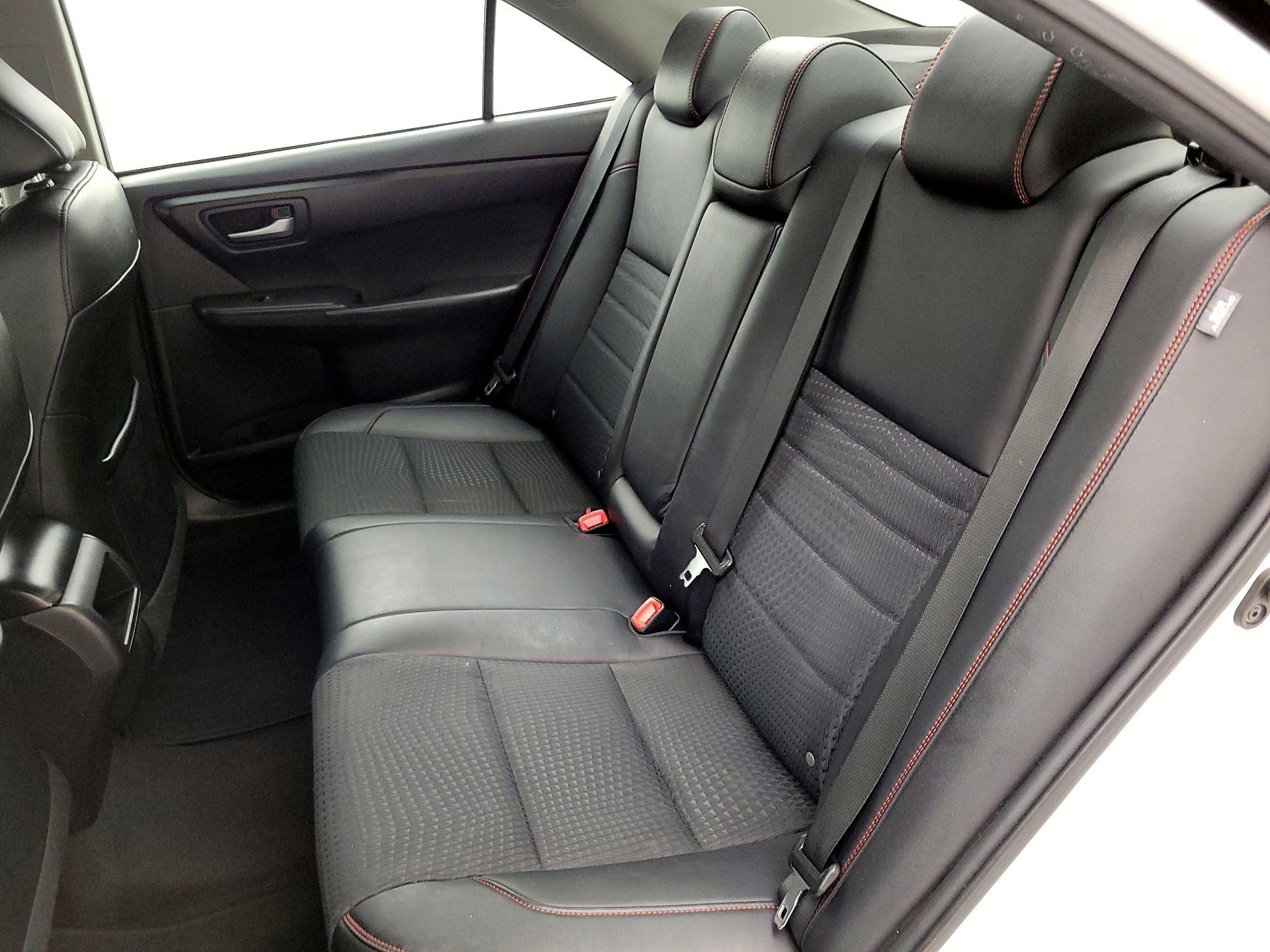 Thumbnail: 2015 Toyota Camry - 19