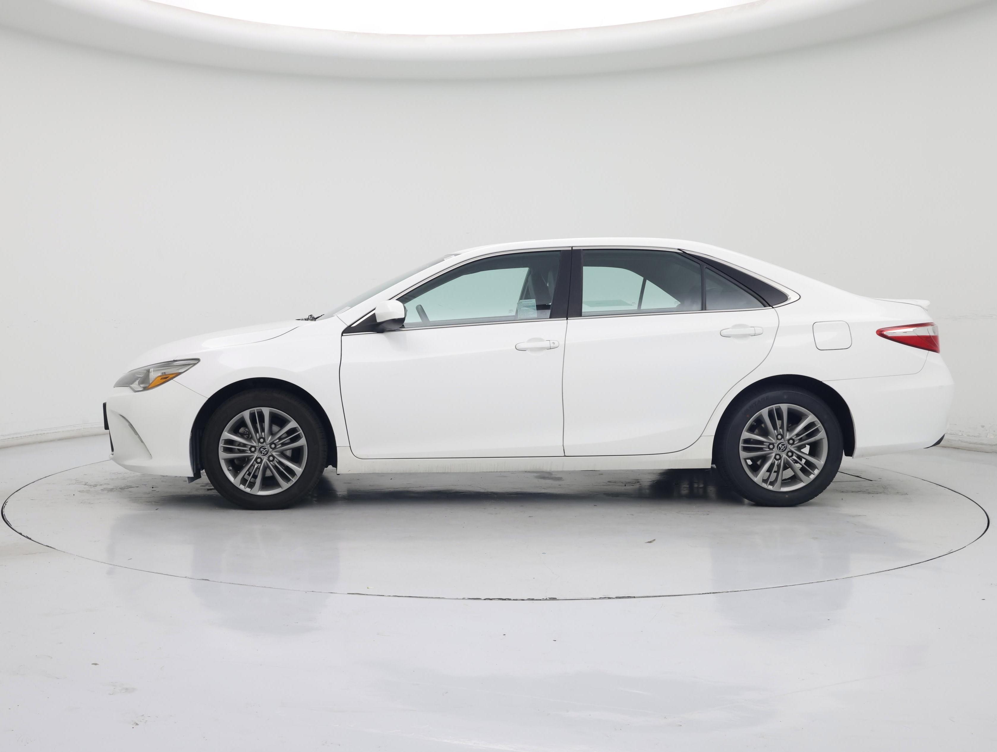 Thumbnail: 2015 Toyota Camry - 3
