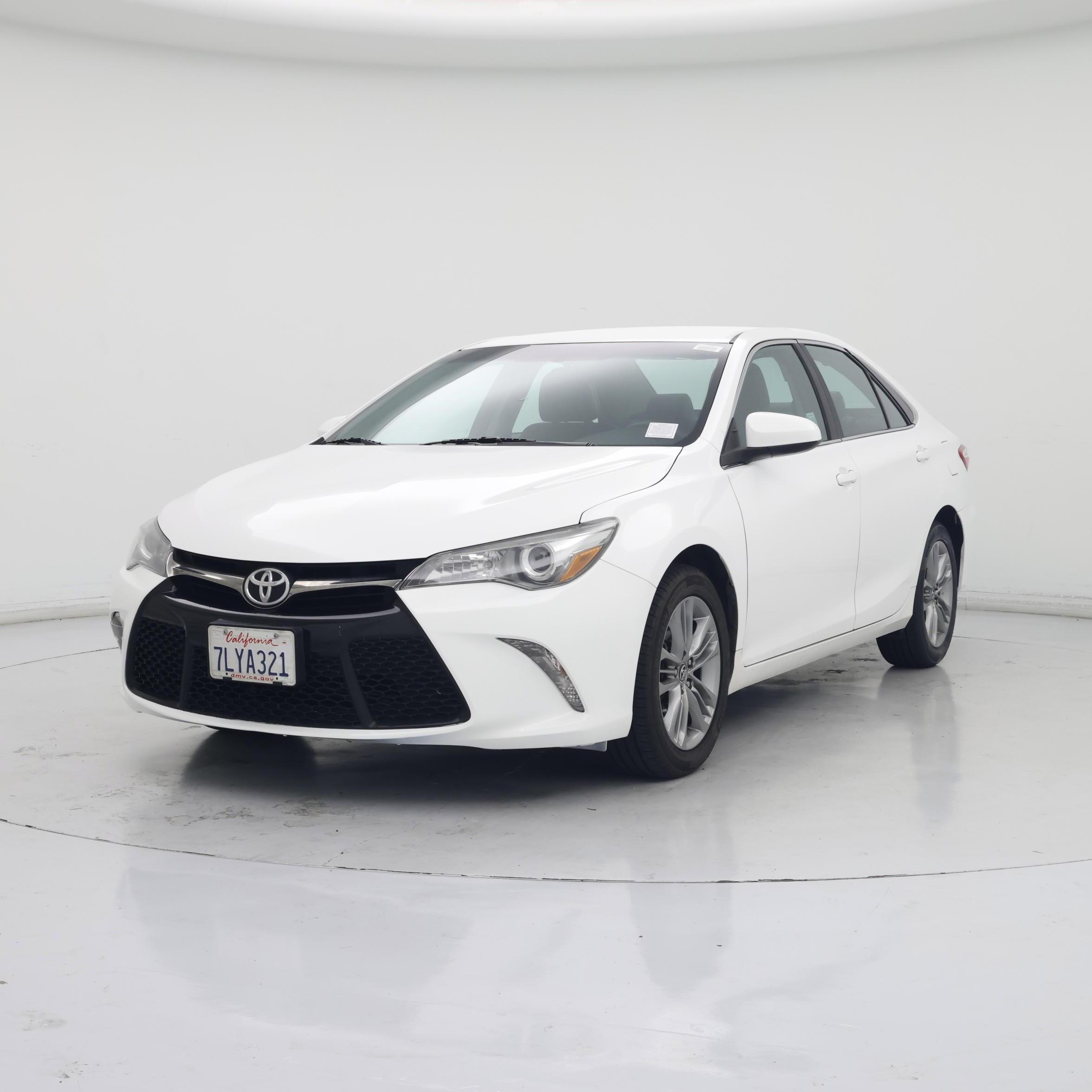 Thumbnail: 2015 Toyota Camry - 4