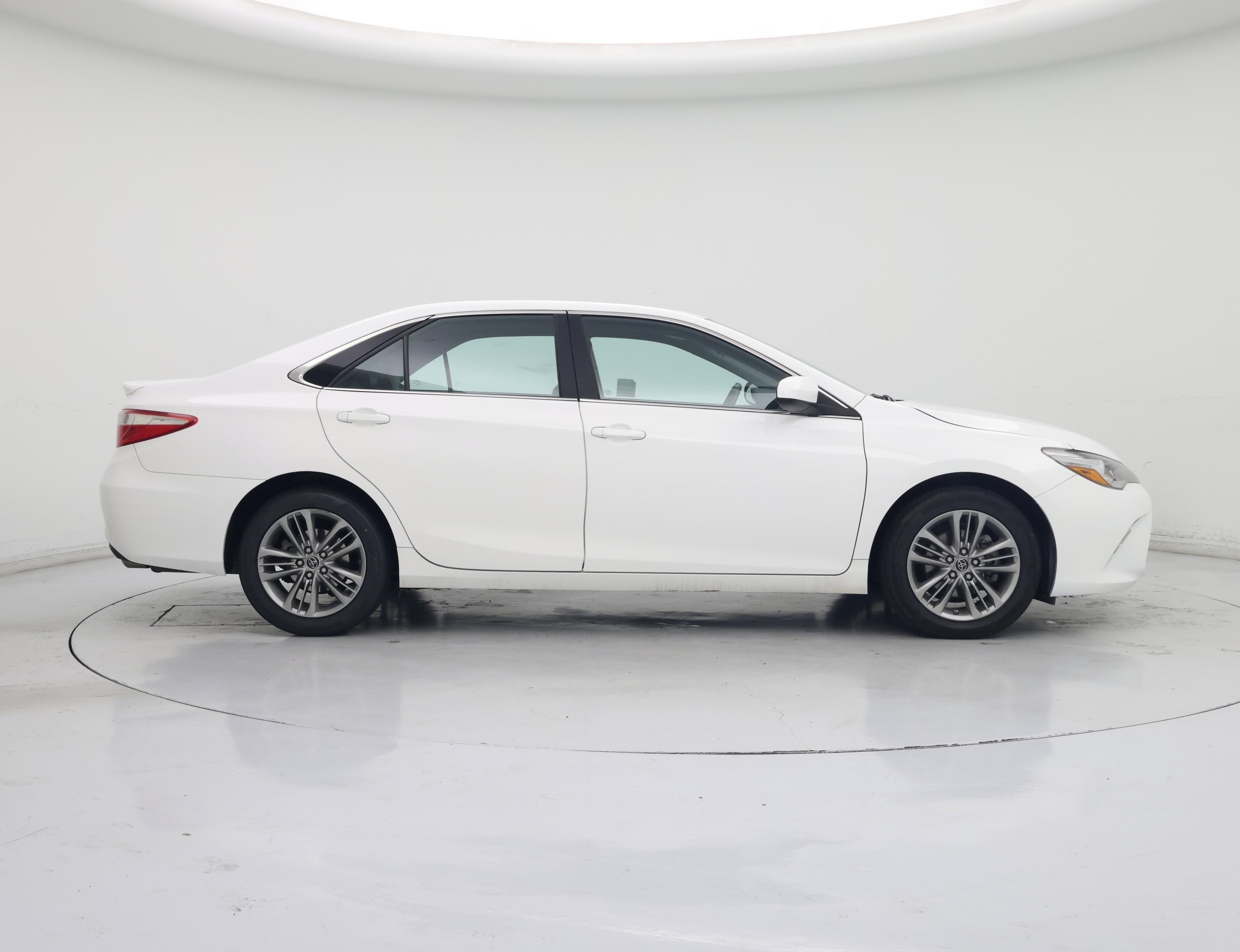Thumbnail: 2015 Toyota Camry - 7