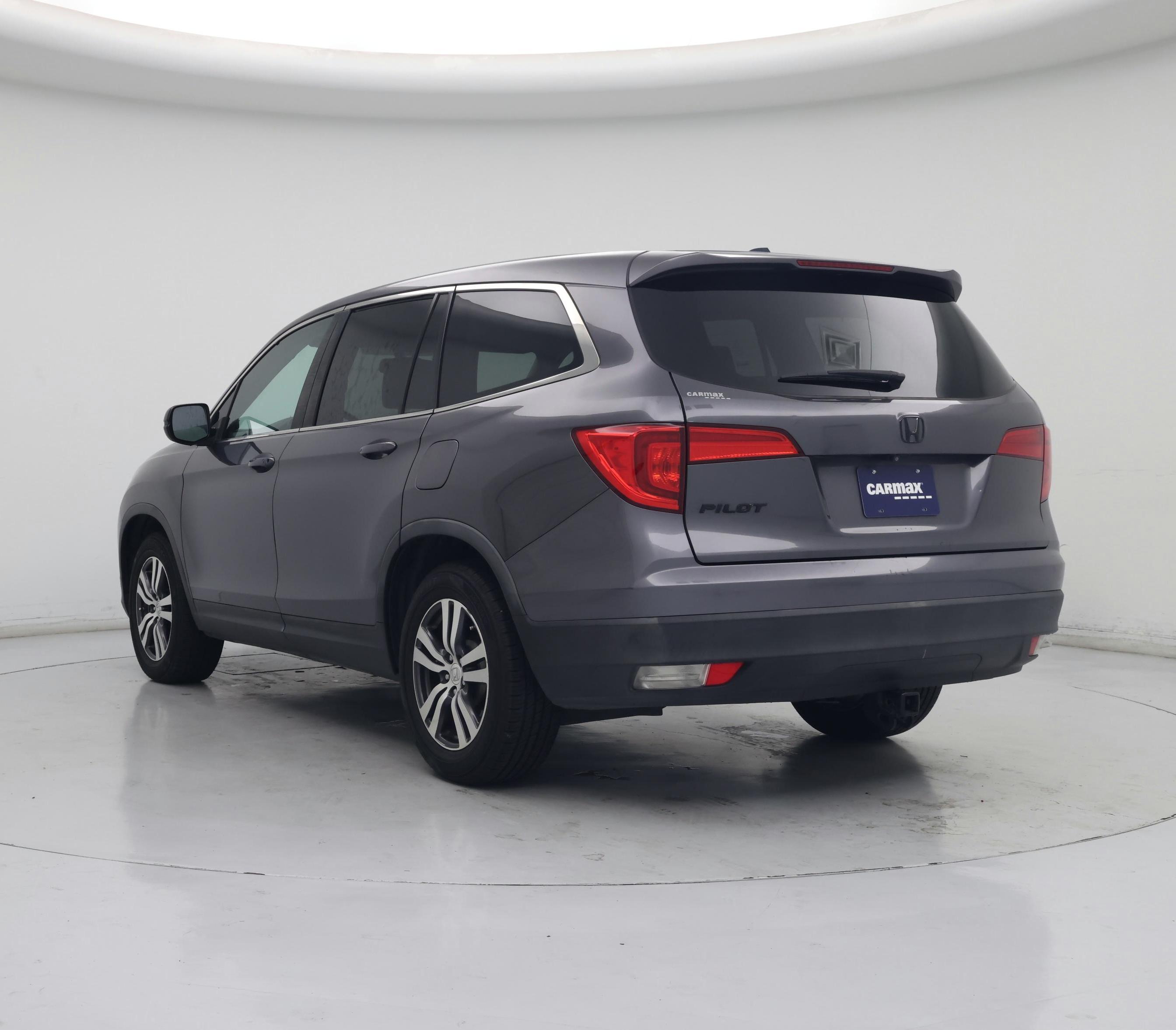 Thumbnail: 2017 Honda Pilot - 2