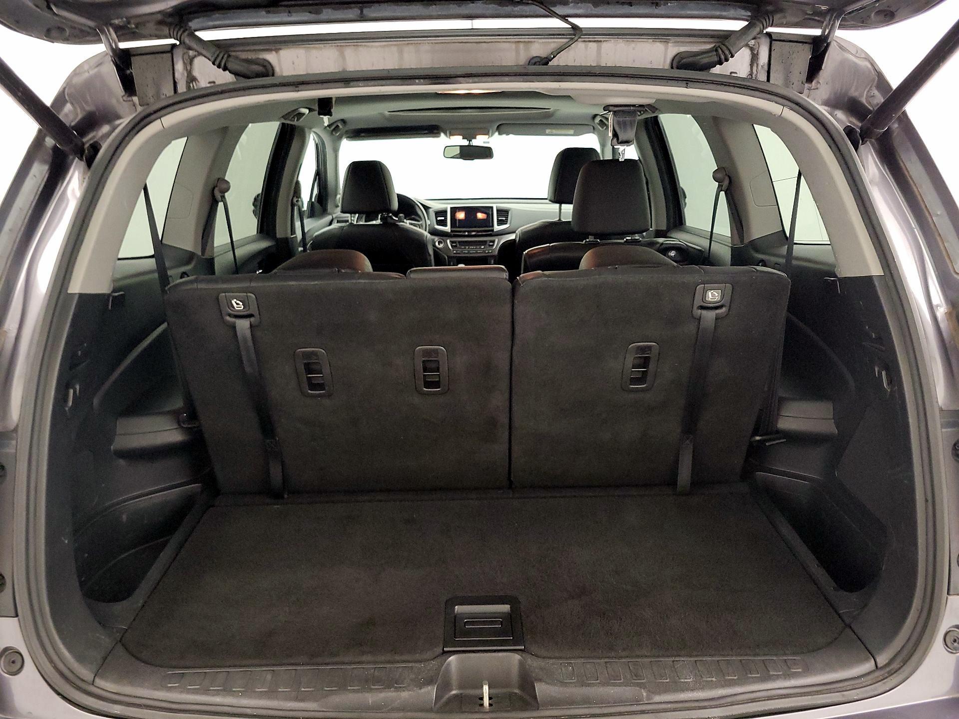 Thumbnail: 2017 Honda Pilot - 20