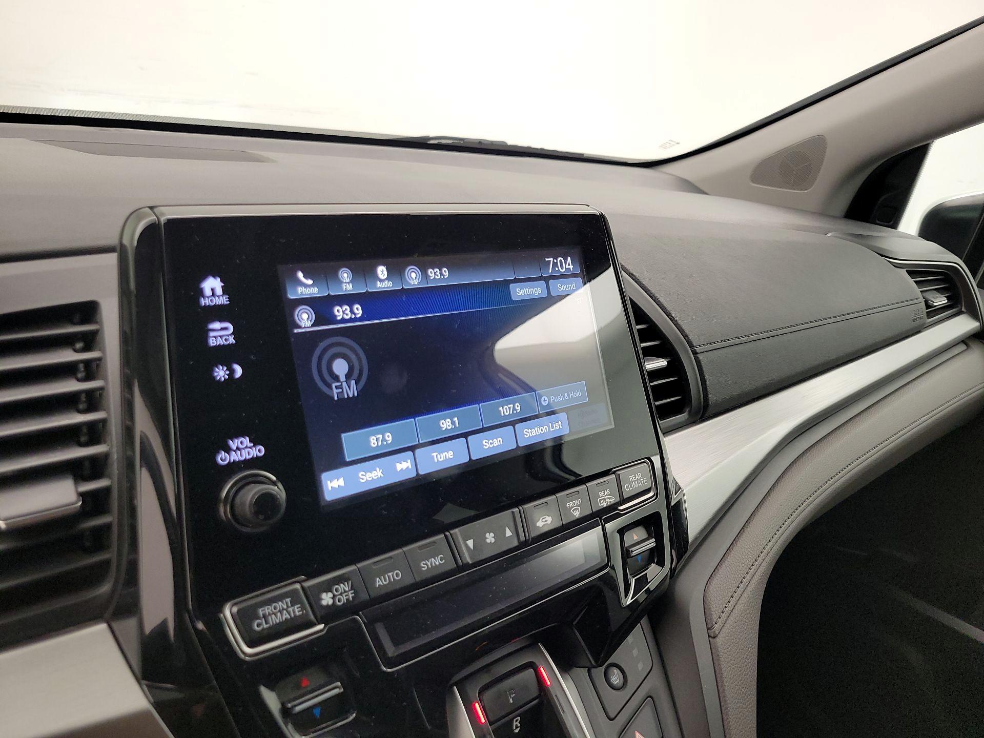 Thumbnail: 2019 Honda Odyssey - 15