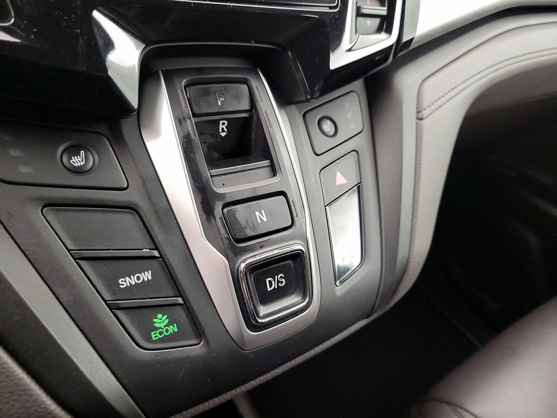 Thumbnail: 2019 Honda Odyssey - 17