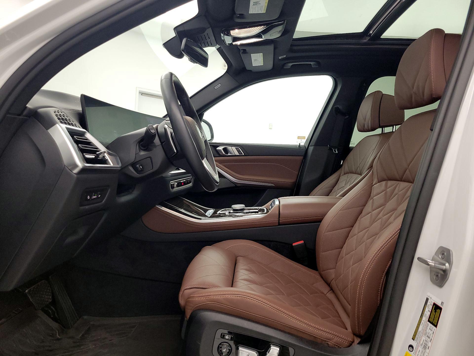 Thumbnail: 2024 BMW X5 - 11