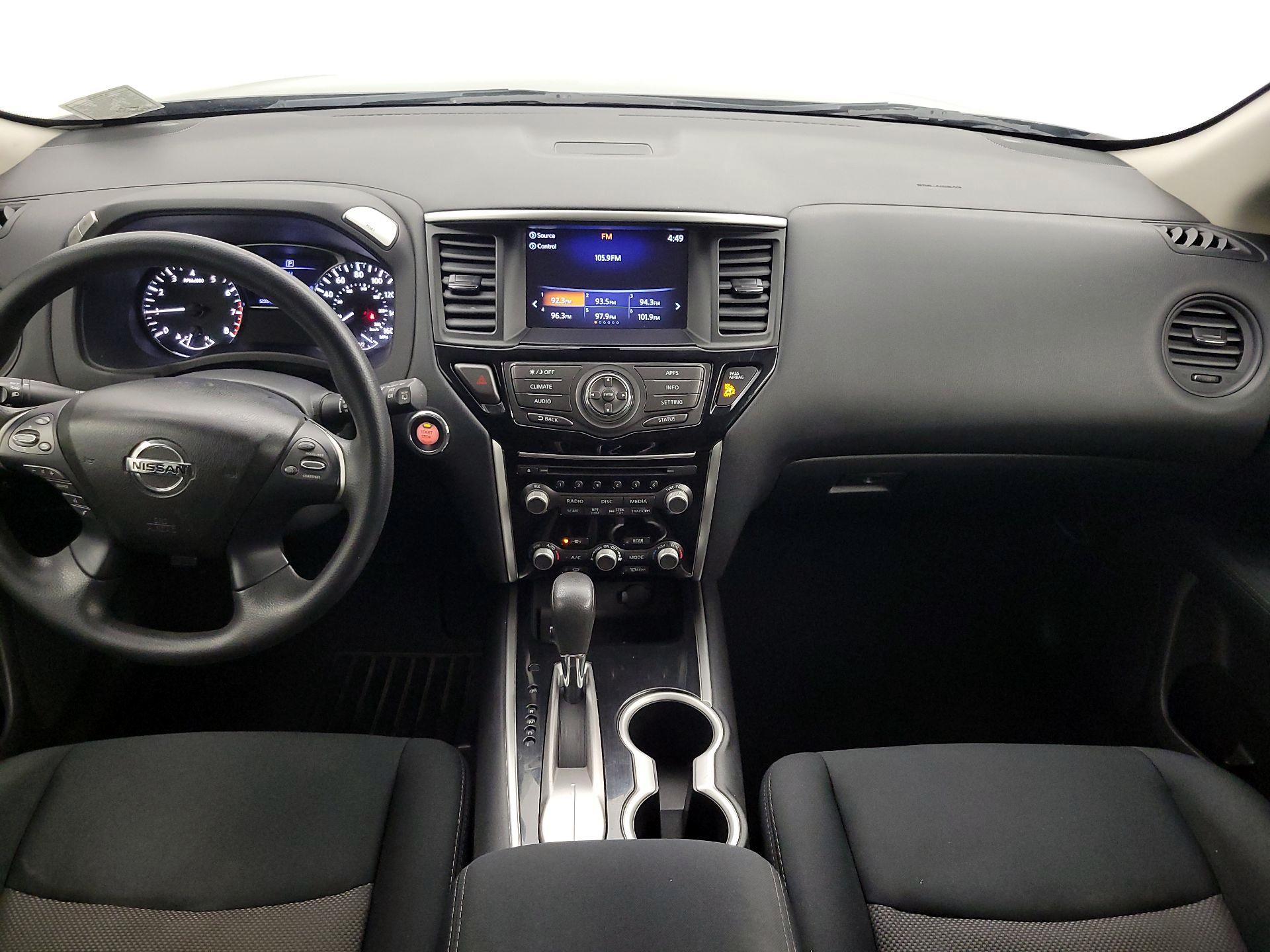 Thumbnail: 2017 Nissan Pathfinder - 9