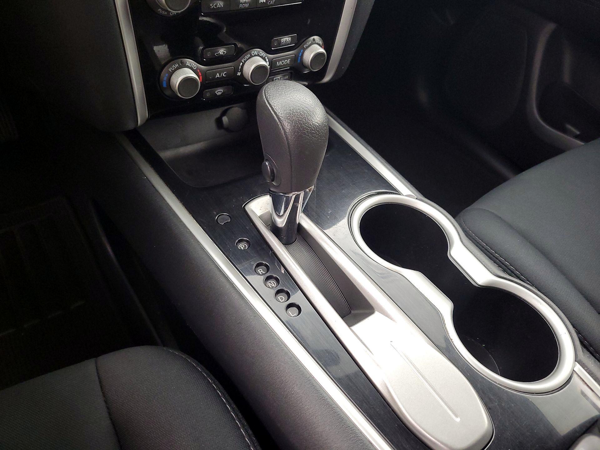 Thumbnail: 2017 Nissan Pathfinder - 17