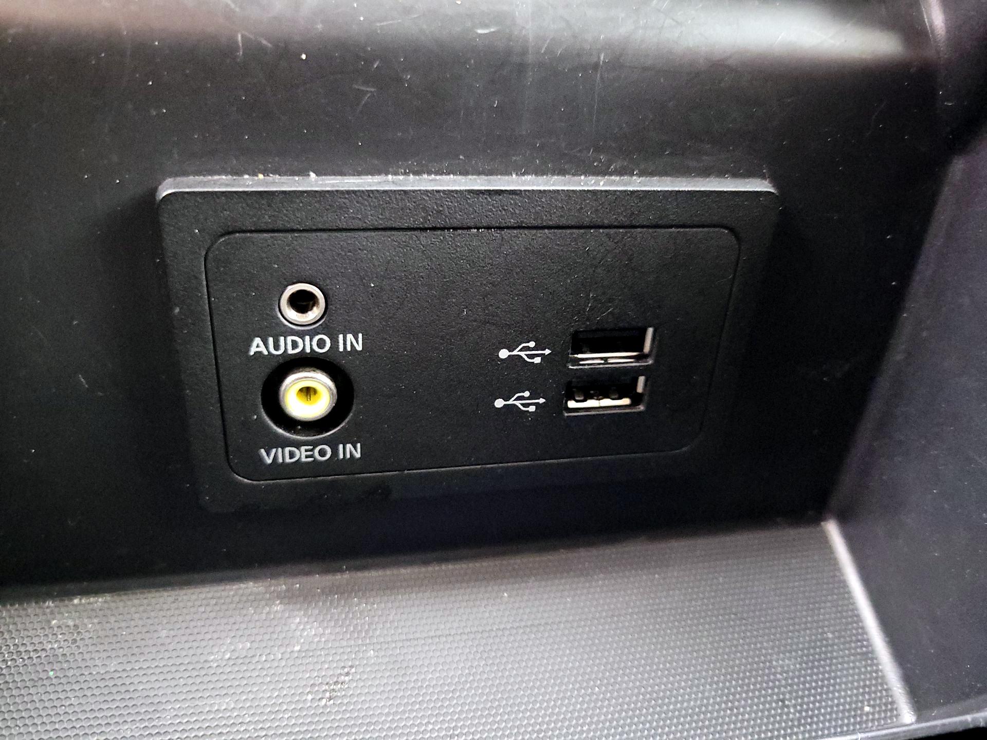 Thumbnail: 2017 Nissan Pathfinder - 18