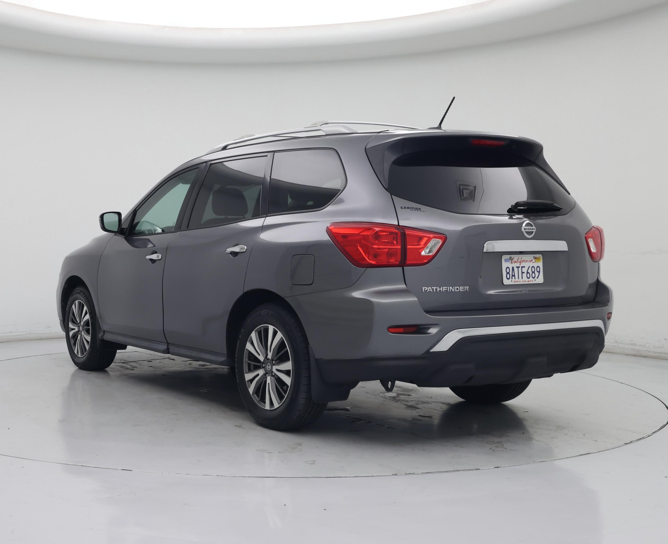 Thumbnail: 2017 Nissan Pathfinder - 2