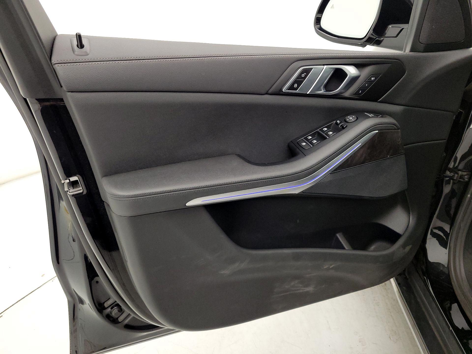 Thumbnail: 2022 BMW X5 - 12