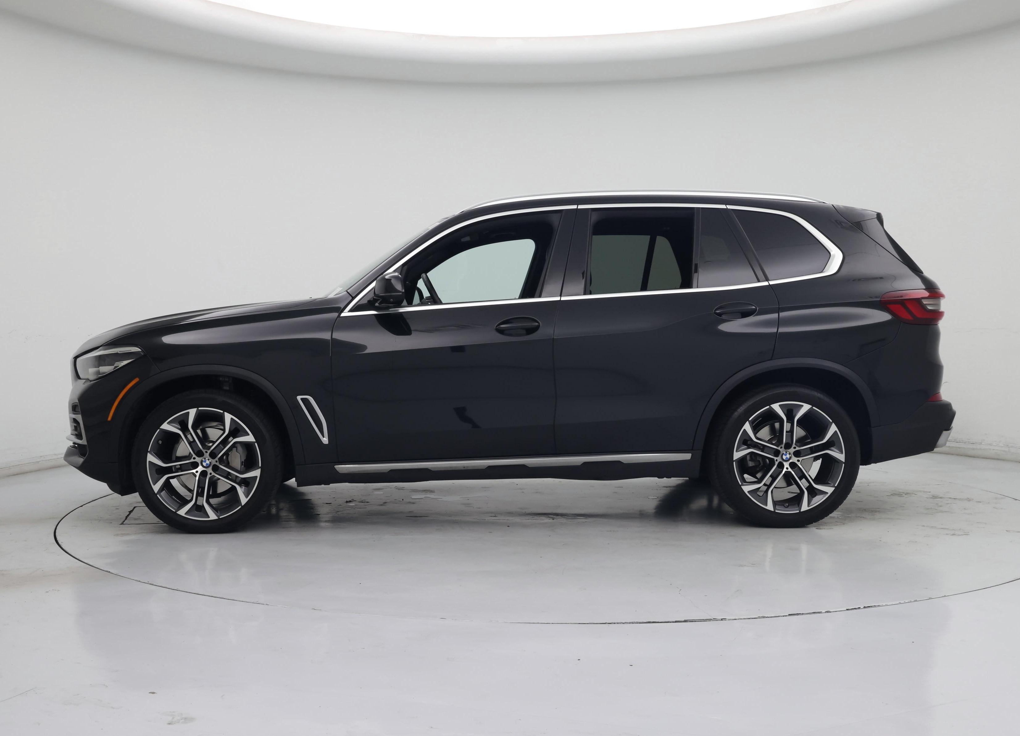 Thumbnail: 2022 BMW X5 - 3