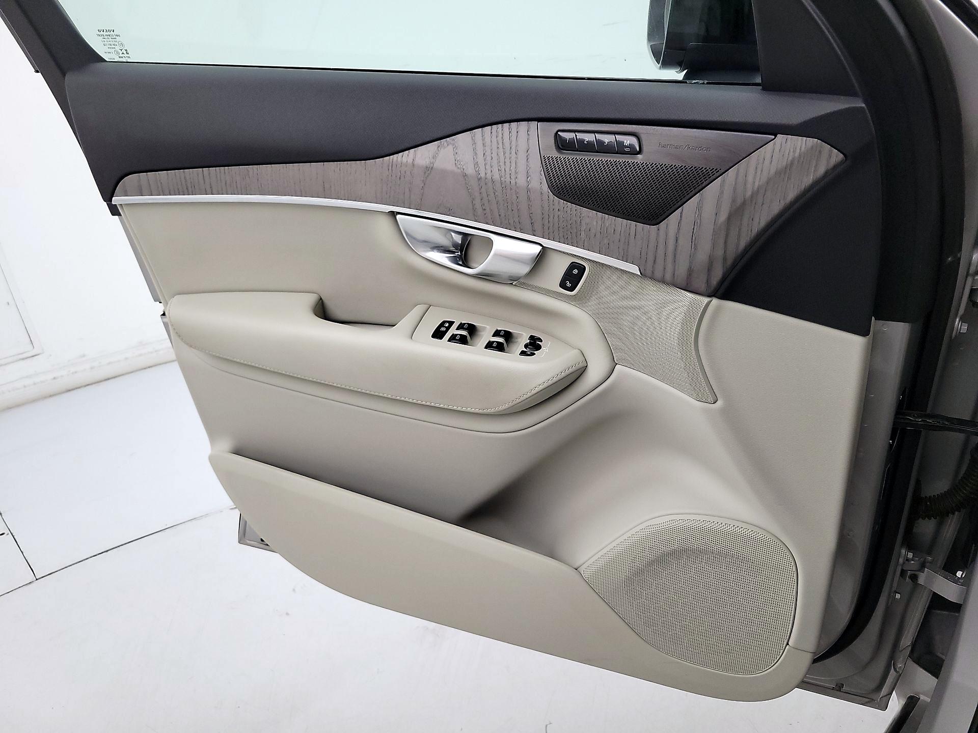 Thumbnail: 2023 Volvo XC90 - 12