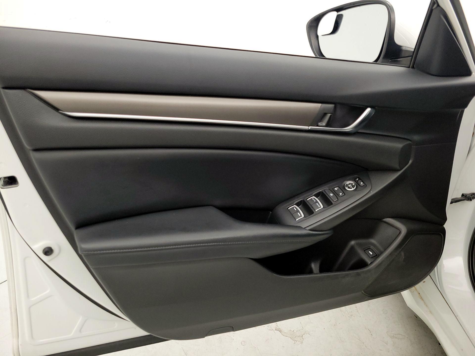 Thumbnail: 2018 Honda Accord - 12