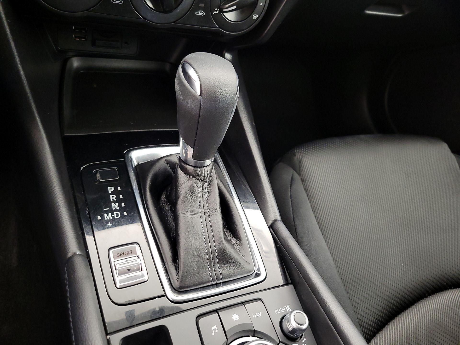 Thumbnail: 2017 Mazda Mazda3 - 17