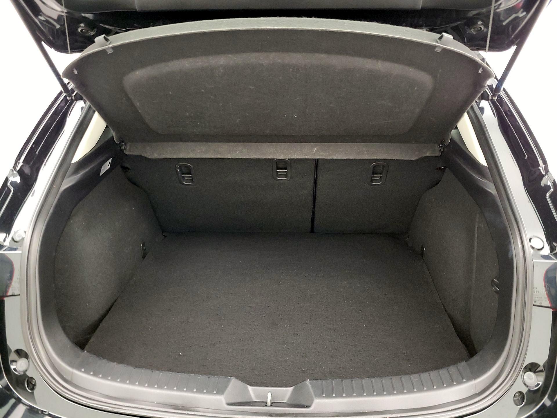 Thumbnail: 2017 Mazda Mazda3 - 19