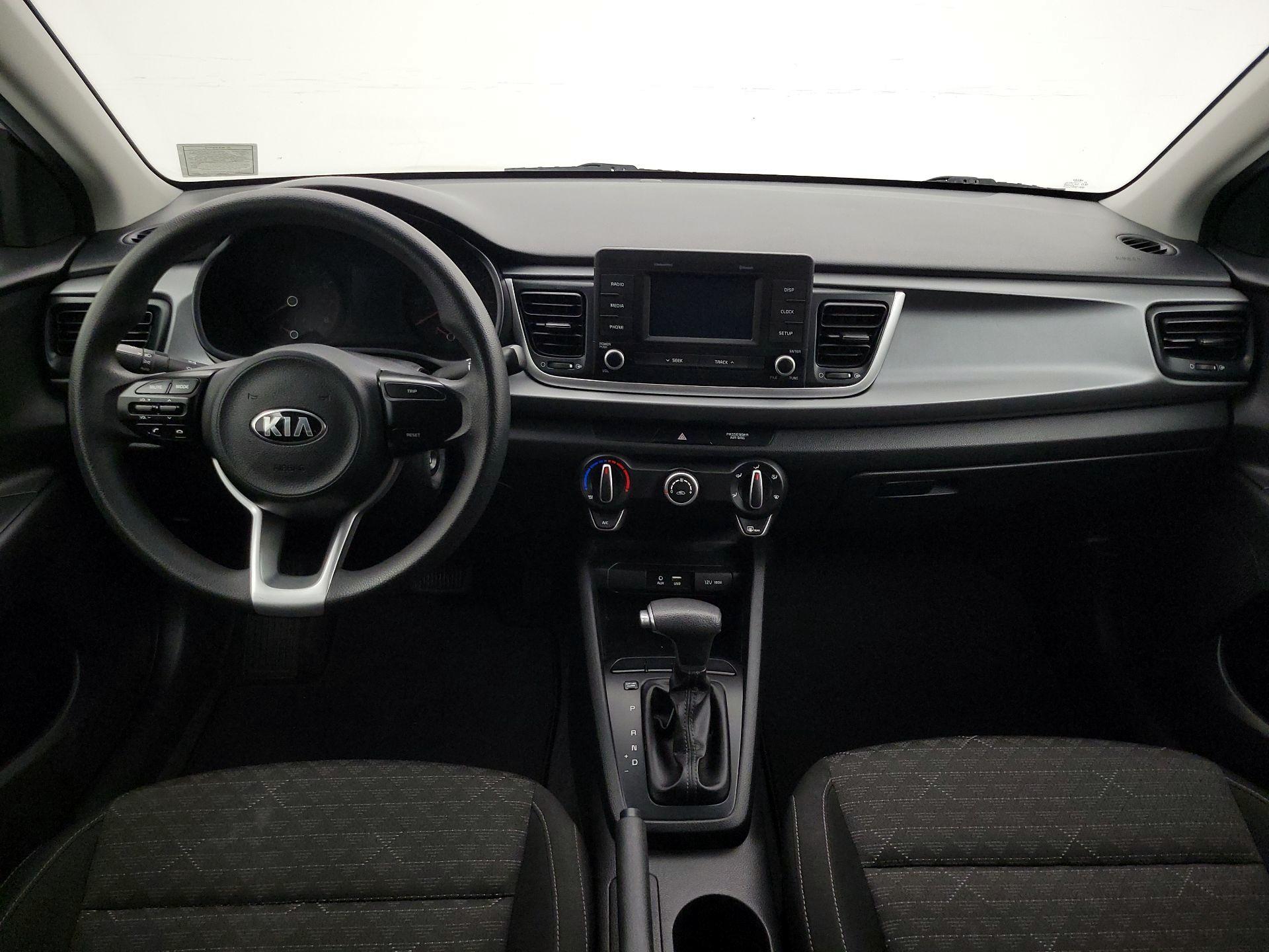 Thumbnail: 2019 Kia Rio - 9