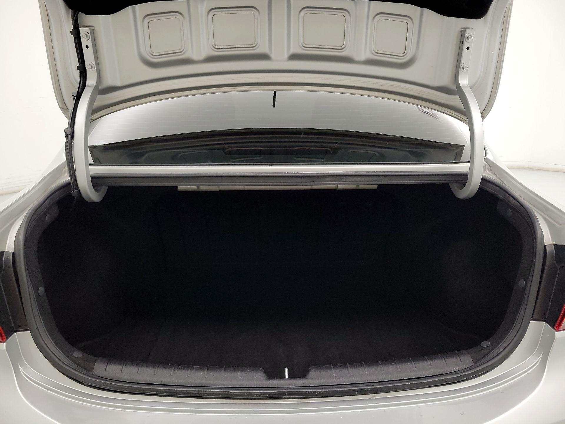 Thumbnail: 2019 Kia Rio - 20