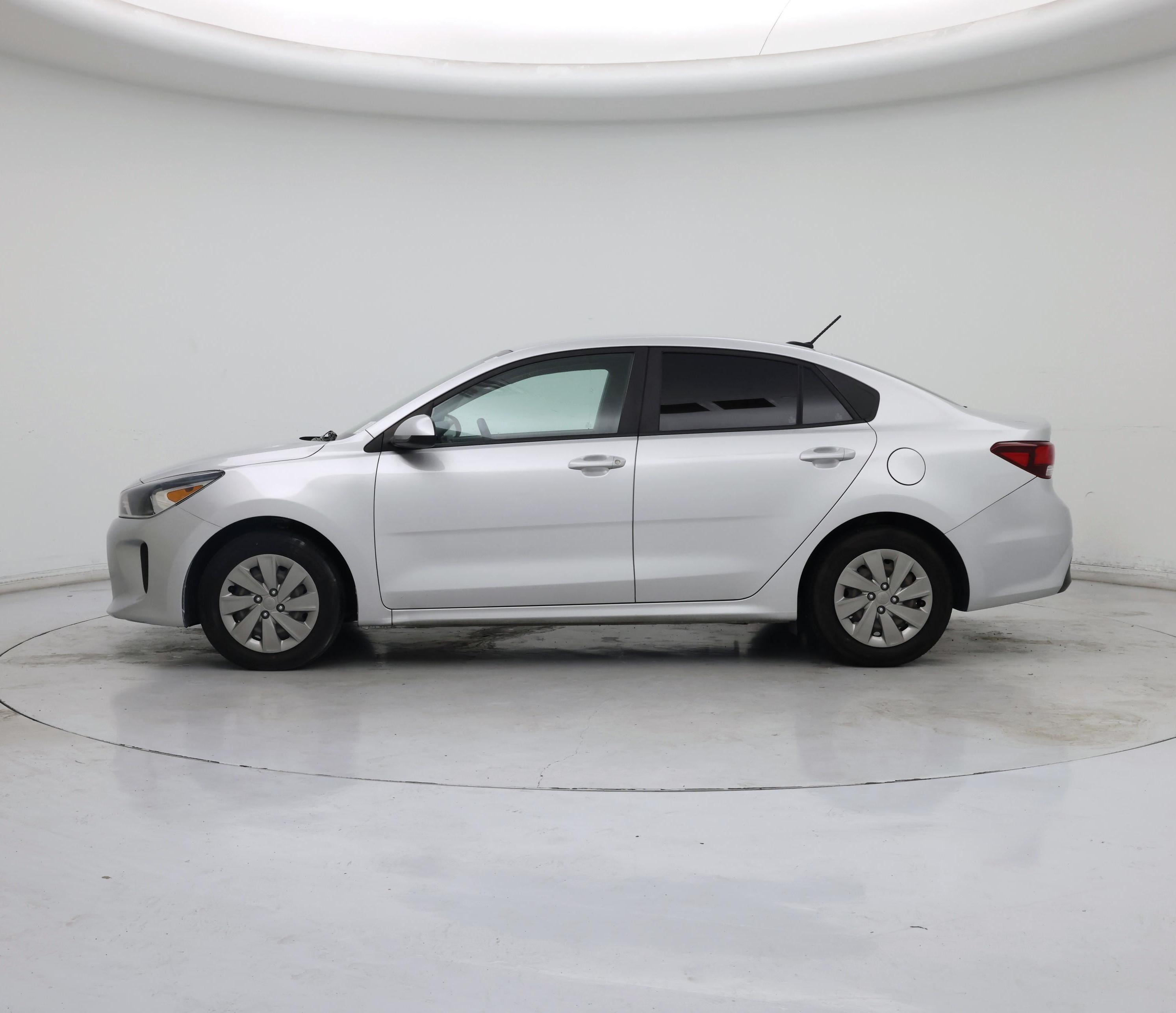 Thumbnail: 2019 Kia Rio - 3