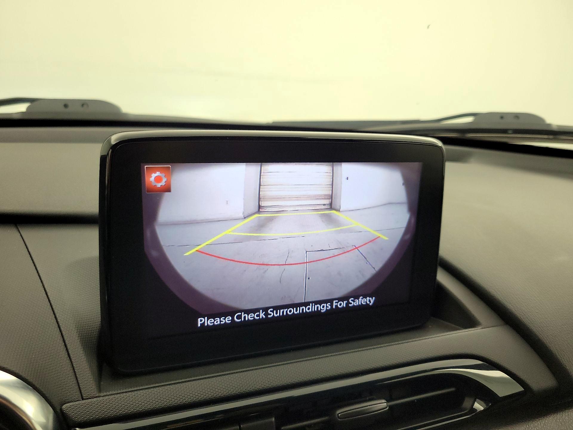 Thumbnail: 2019 Mazda MX-5 Miata - 15