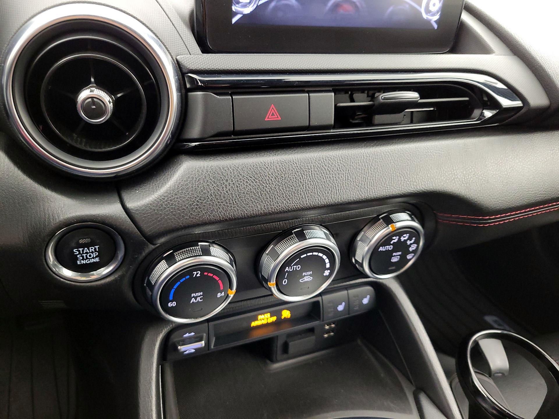 Thumbnail: 2019 Mazda MX-5 Miata - 17