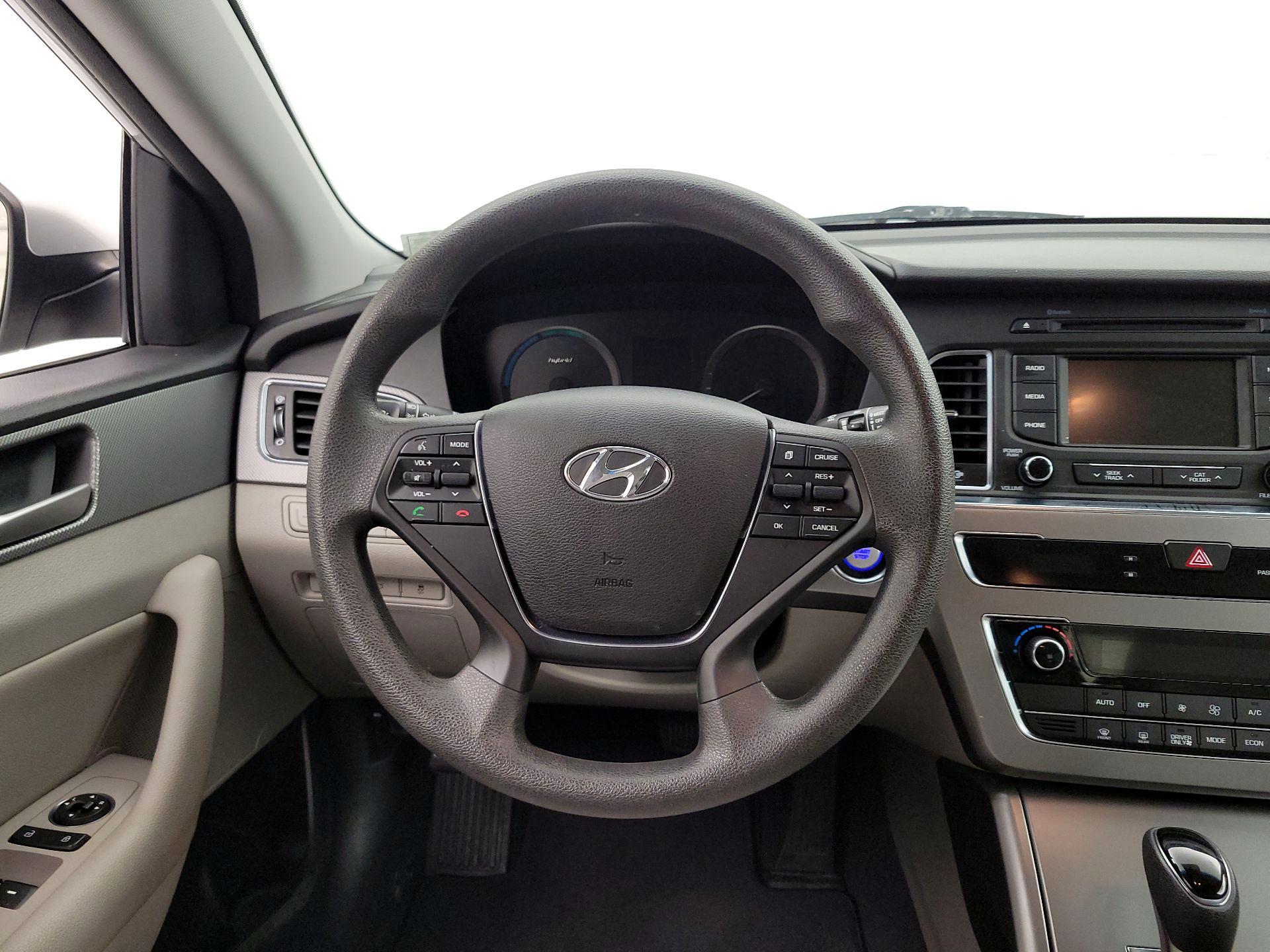 Thumbnail: 2016 Hyundai Sonata - 9