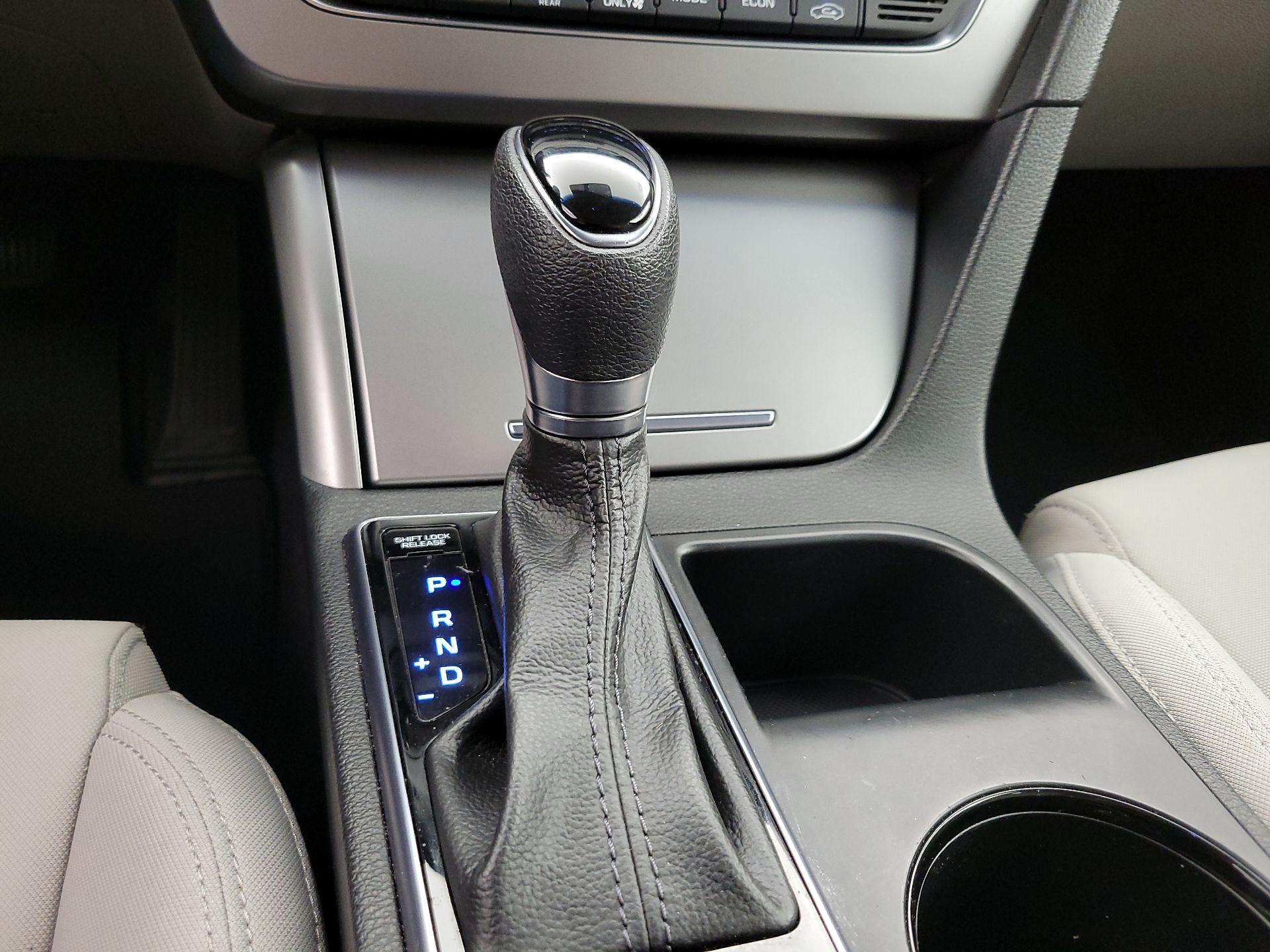 Thumbnail: 2016 Hyundai Sonata - 17