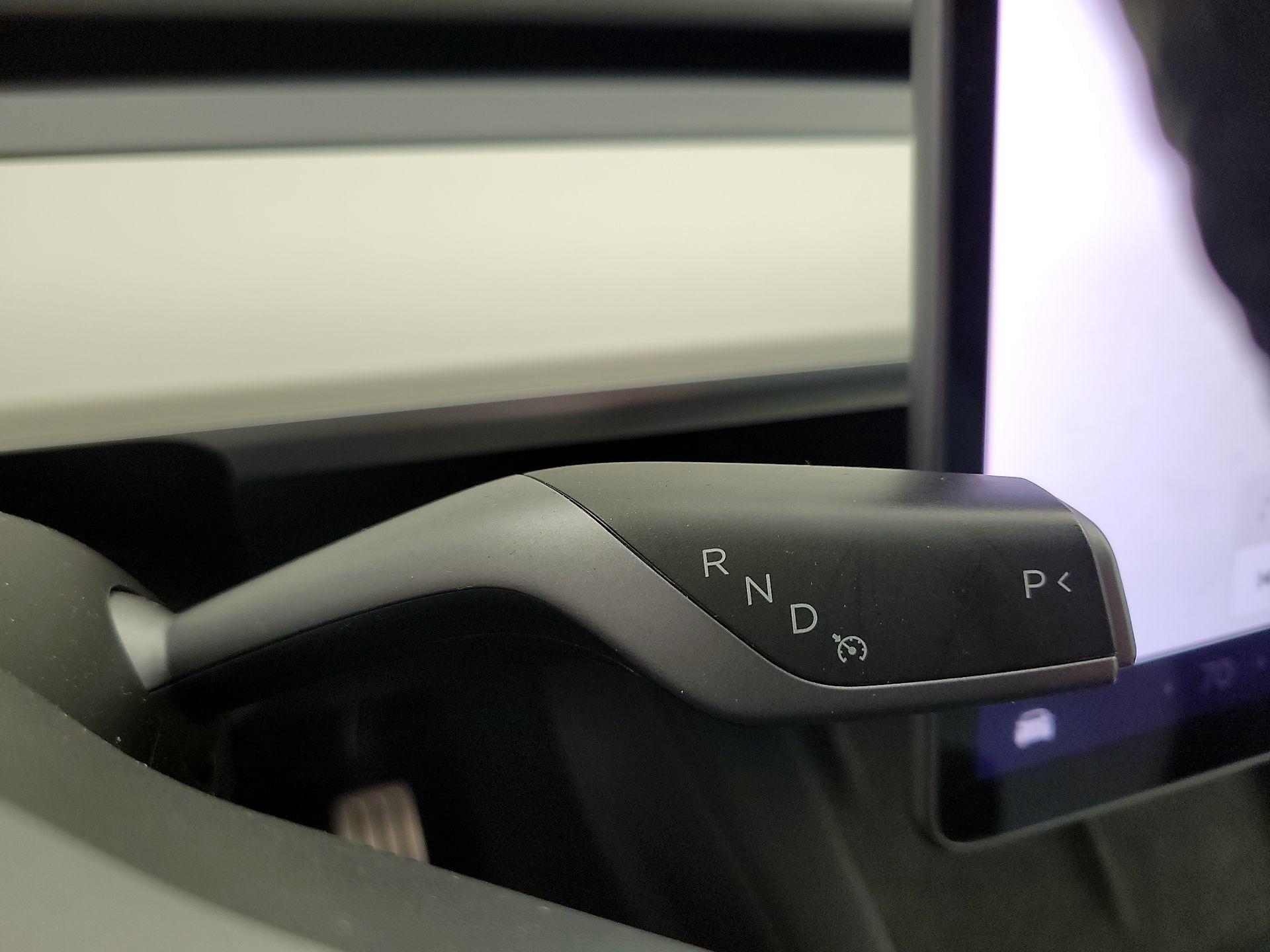 Thumbnail: 2022 Tesla Model Y - 17