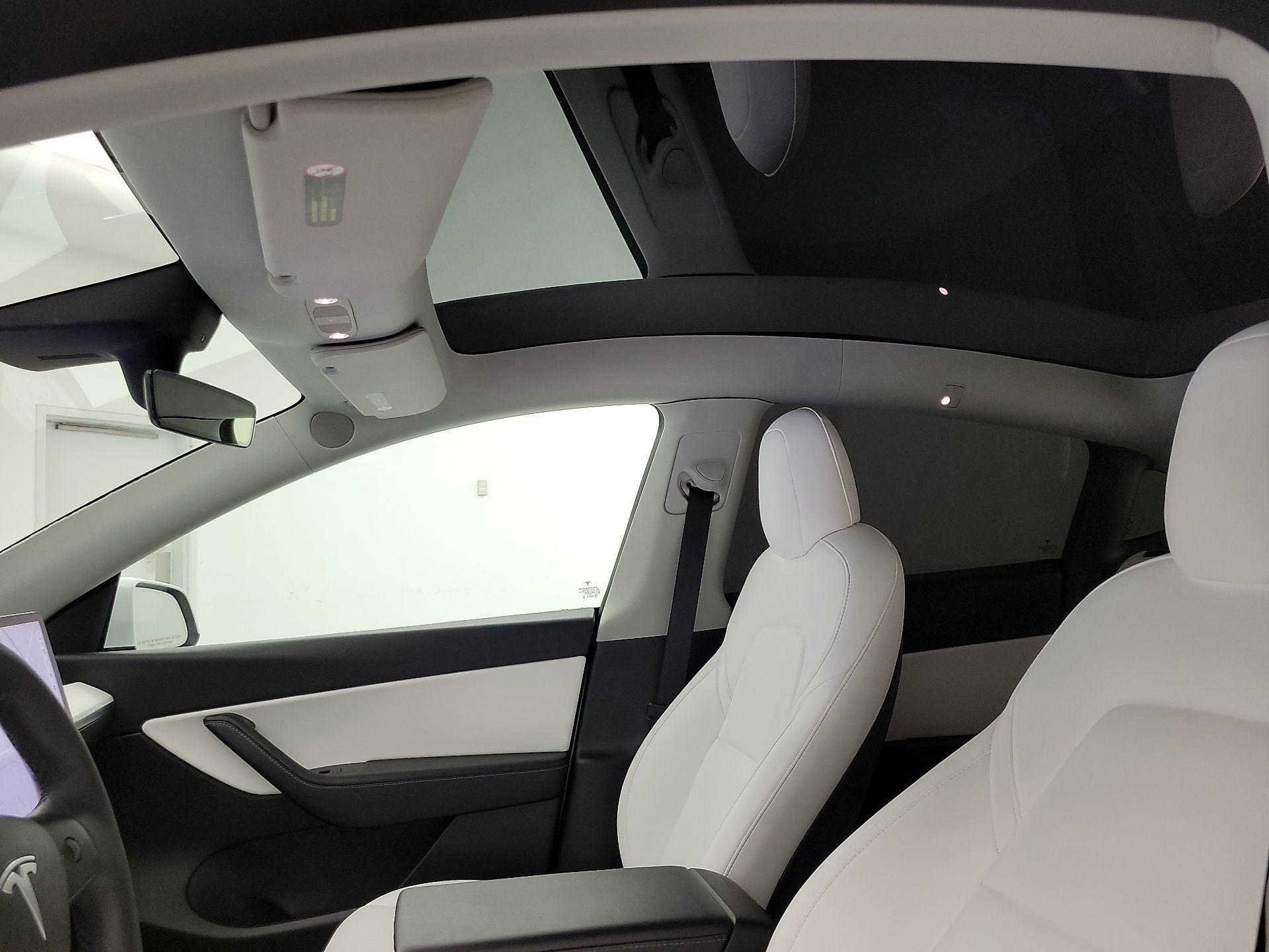 Thumbnail: 2022 Tesla Model Y - 18