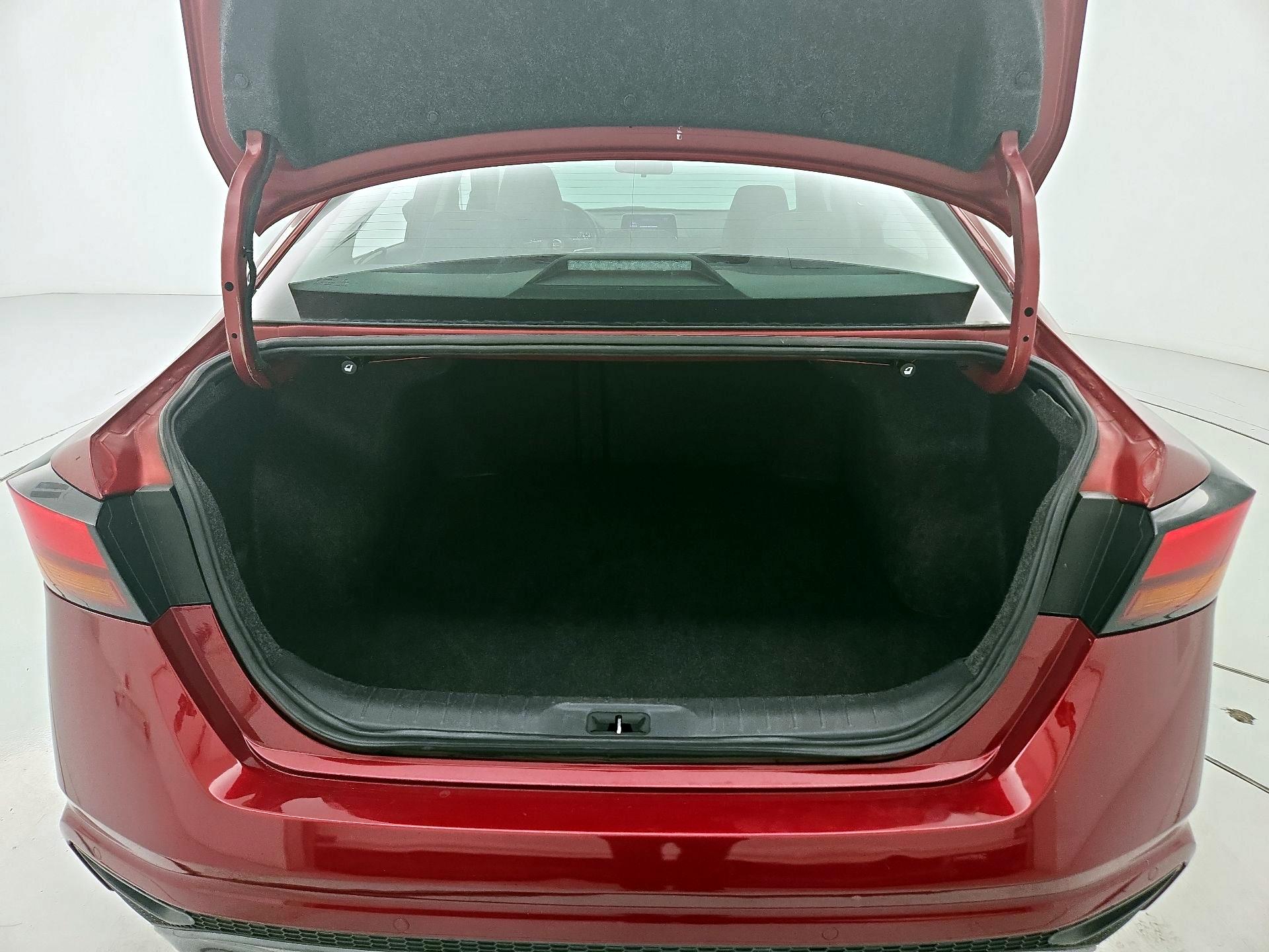 Thumbnail: 2021 Nissan Altima - 20