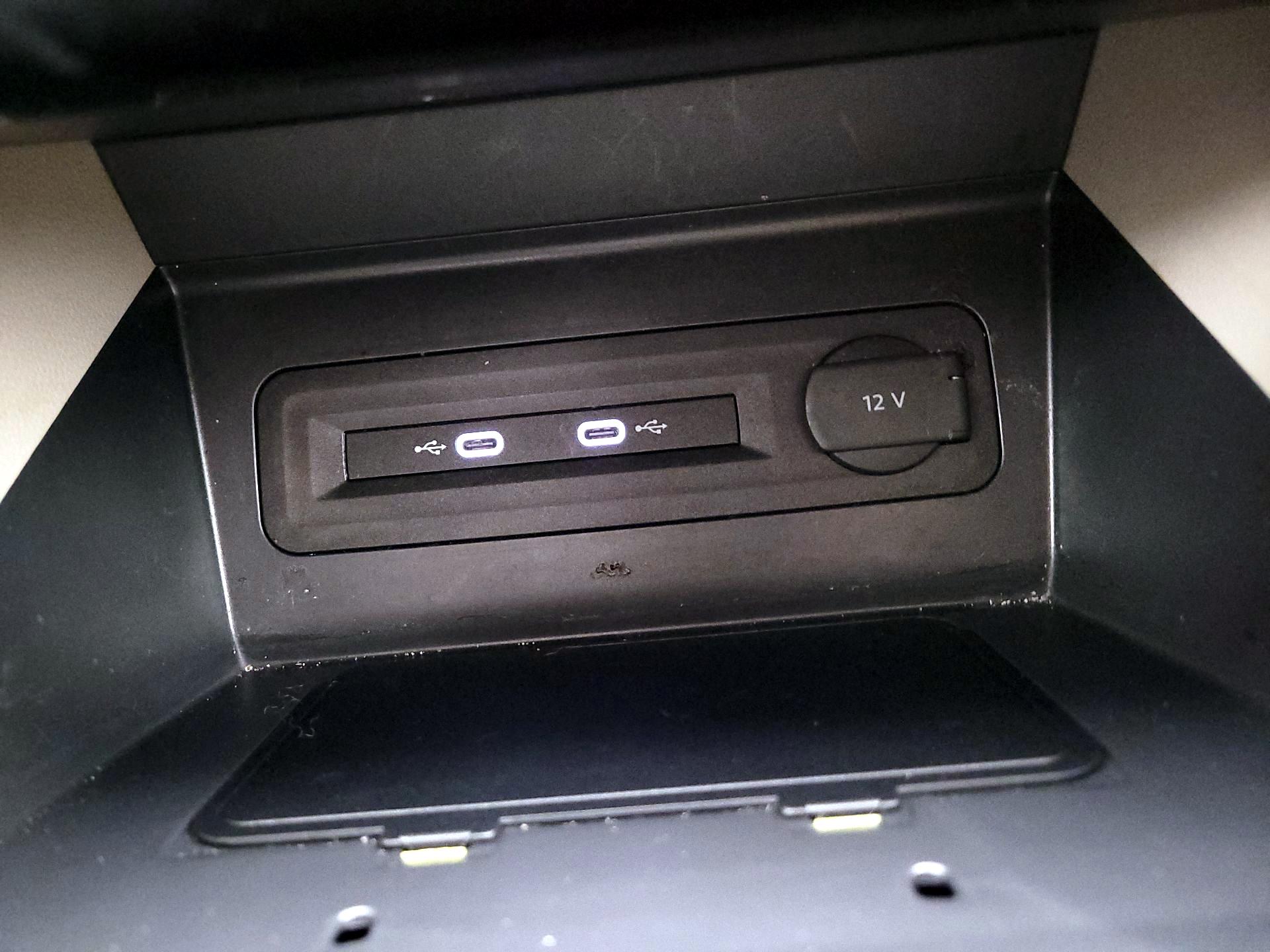 Thumbnail: 2022 Volkswagen Atlas - 18