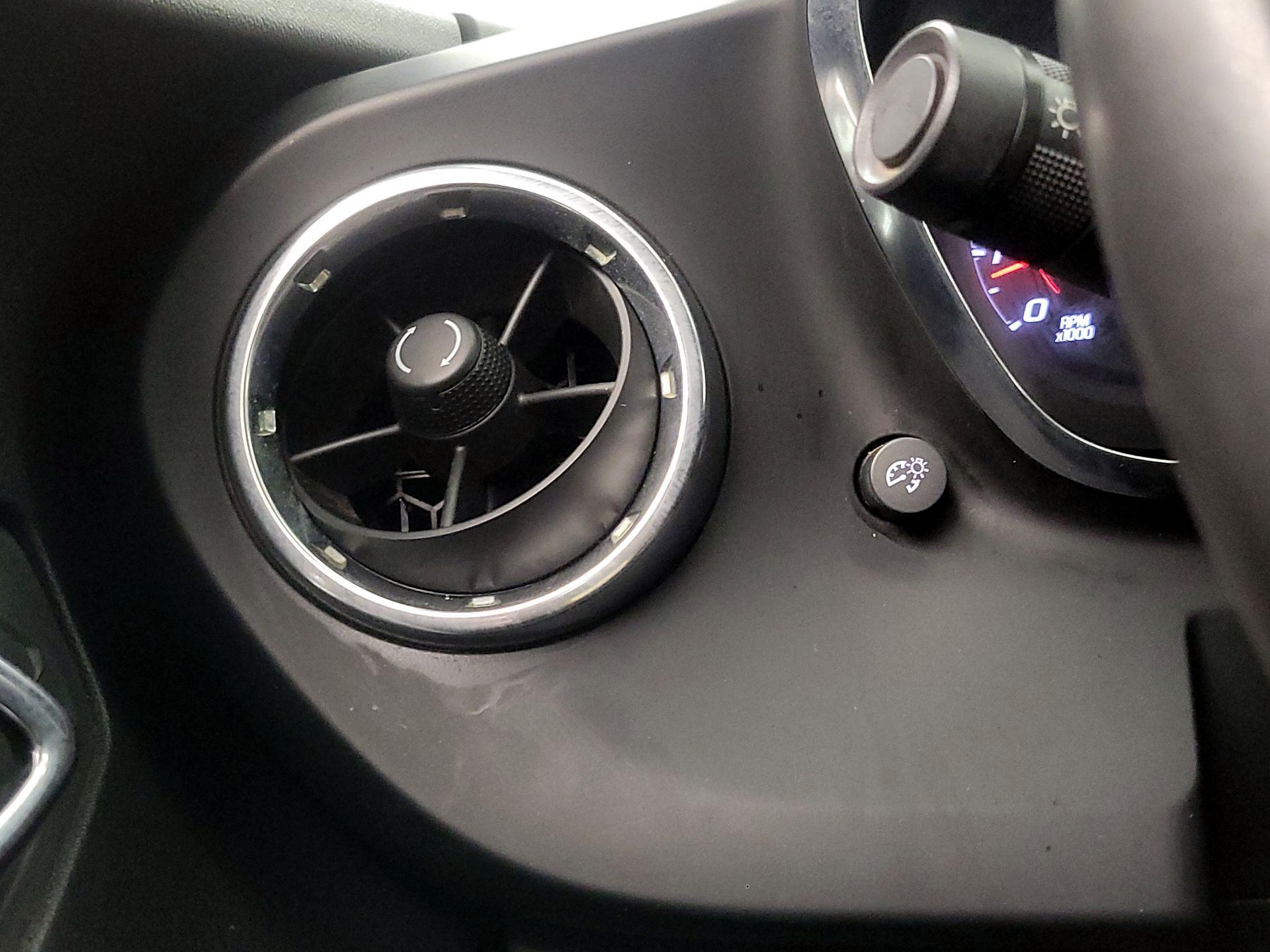 Thumbnail: 2020 Chevrolet Camaro - 13