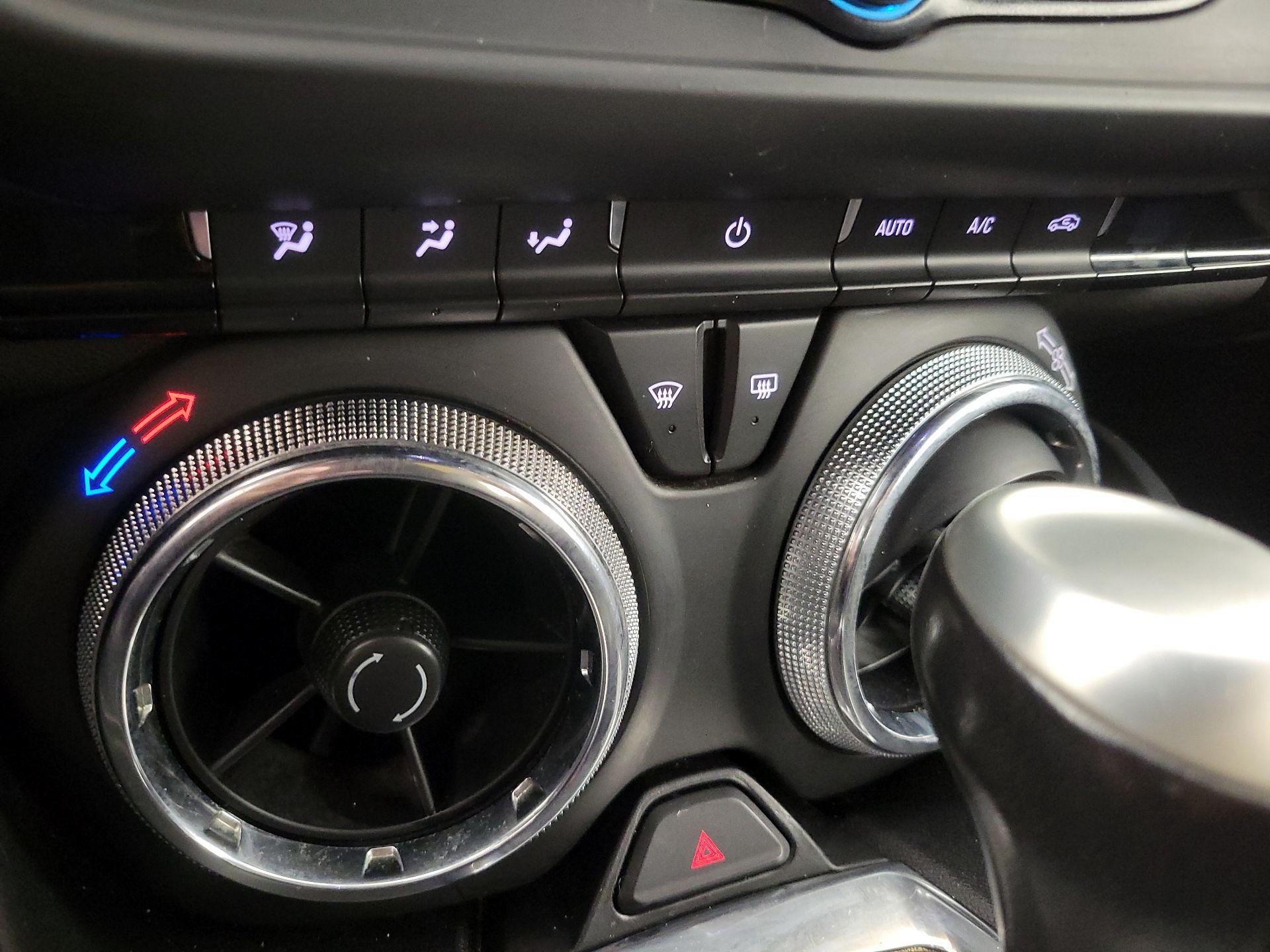 Thumbnail: 2020 Chevrolet Camaro - 16