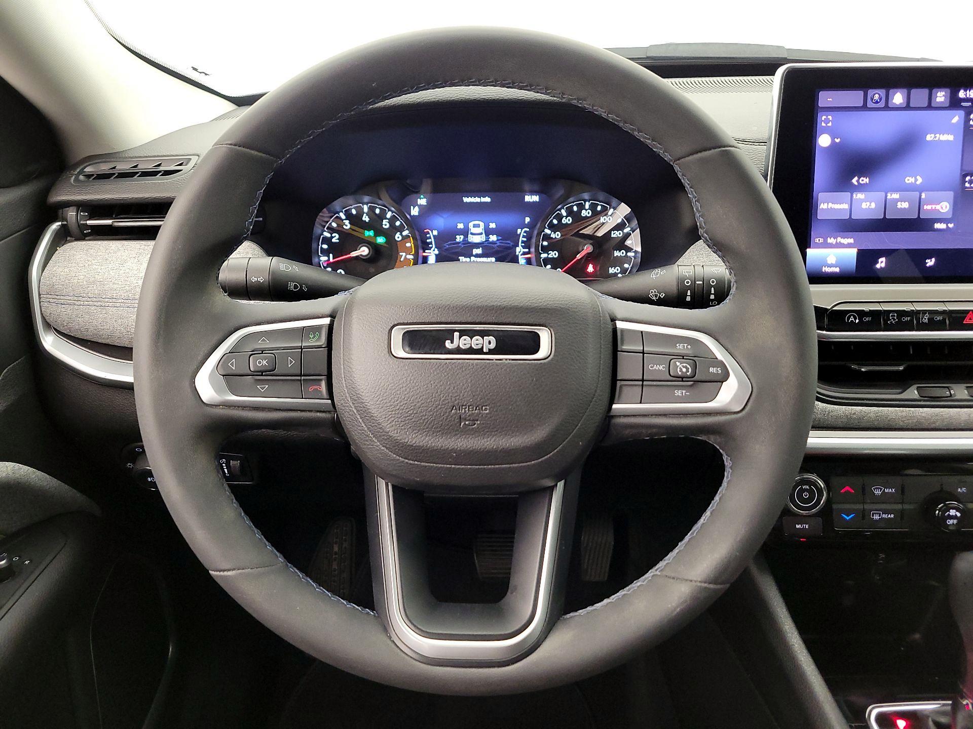 Thumbnail: 2022 Jeep Compass - 10