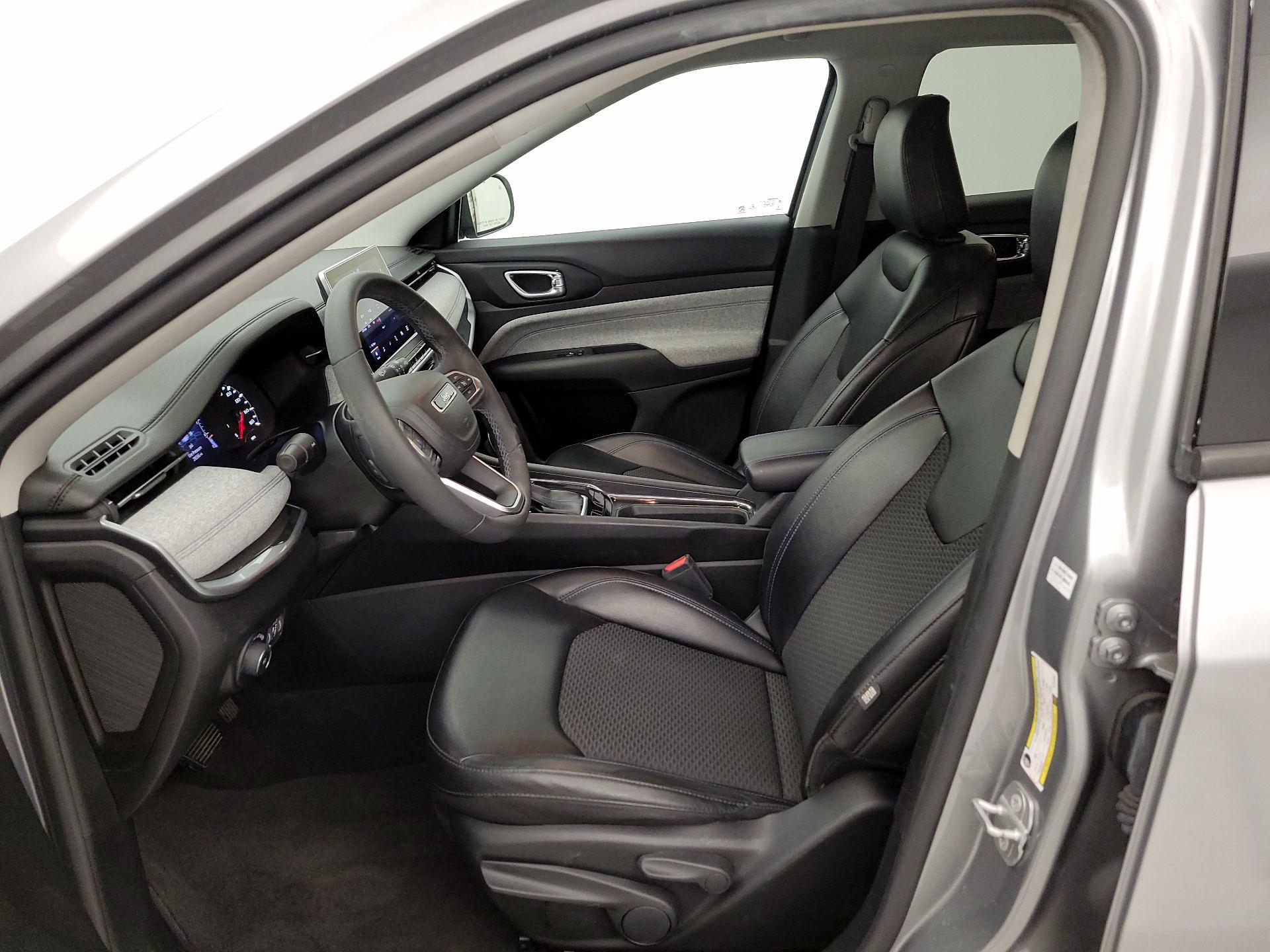 Thumbnail: 2022 Jeep Compass - 11