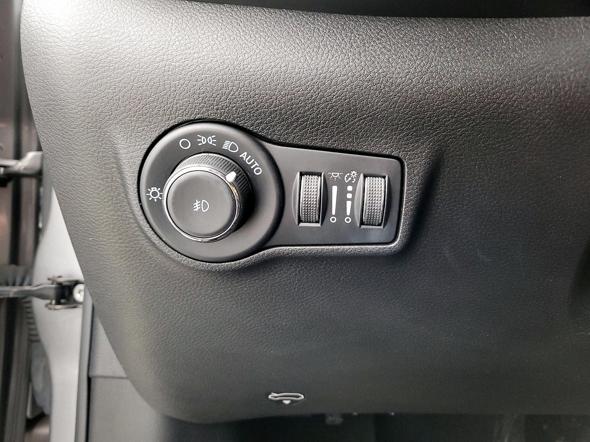 Thumbnail: 2022 Jeep Compass - 13