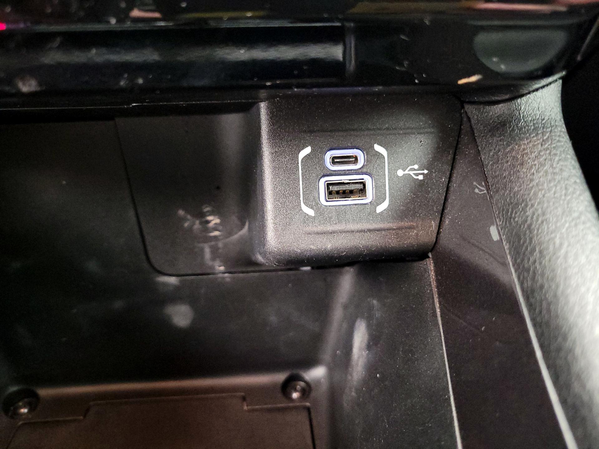 Thumbnail: 2022 Jeep Compass - 18