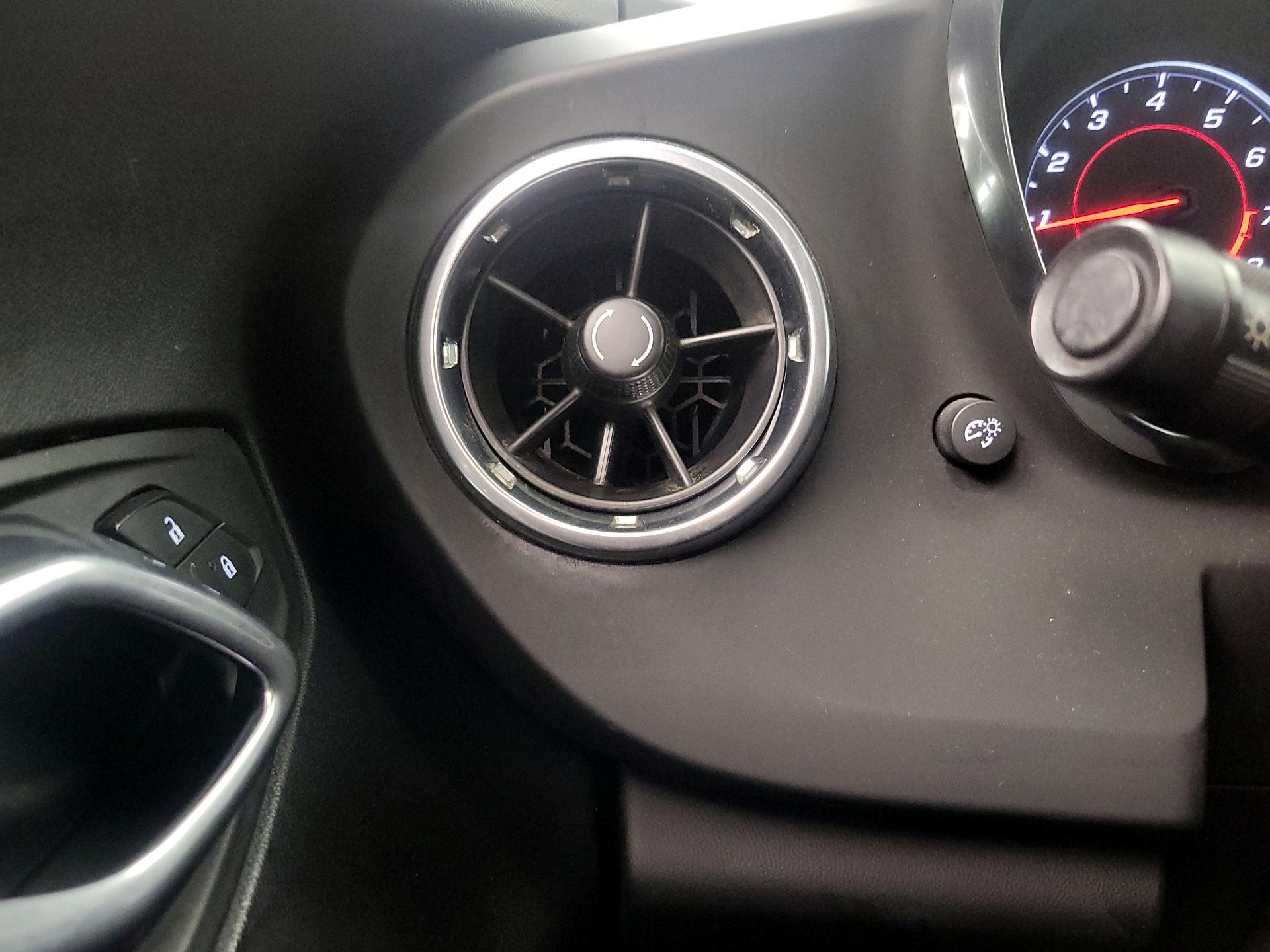 Thumbnail: 2020 Chevrolet Camaro - 13