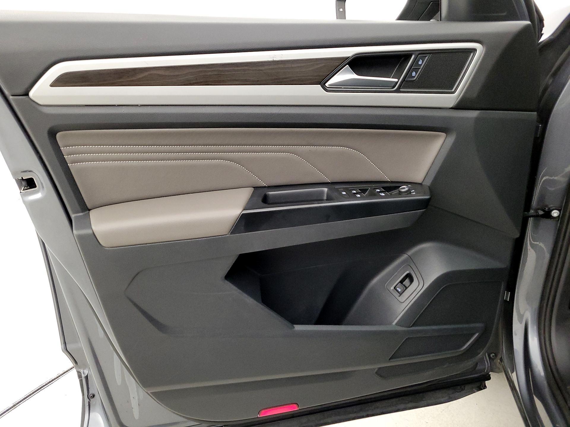 Thumbnail: 2021 Volkswagen Atlas - 12