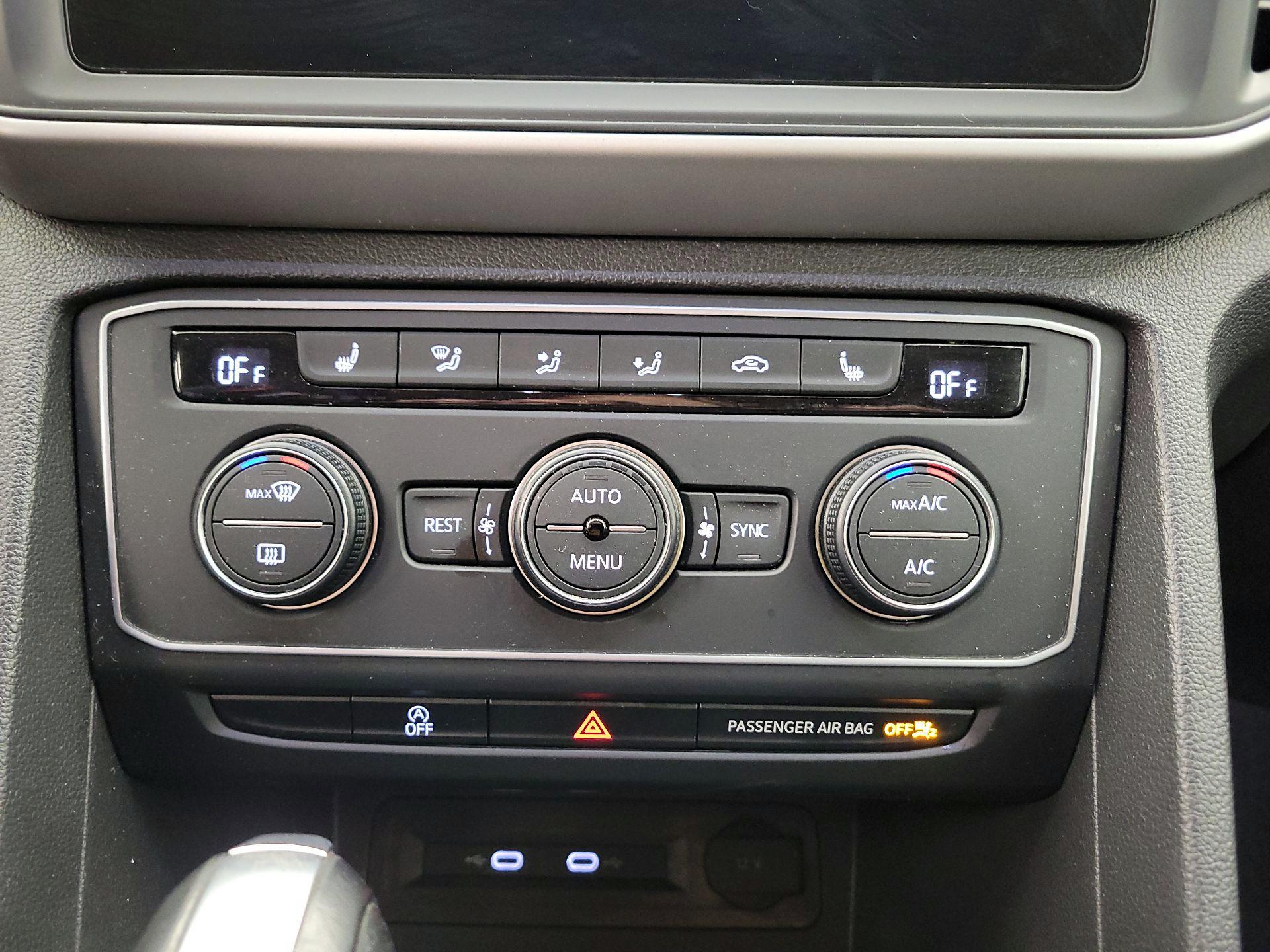 Thumbnail: 2021 Volkswagen Atlas - 16