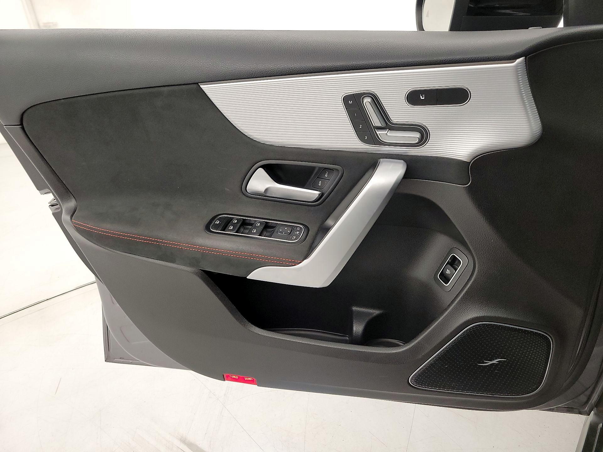 Thumbnail: 2020 Mercedes-Benz A-Class - 12