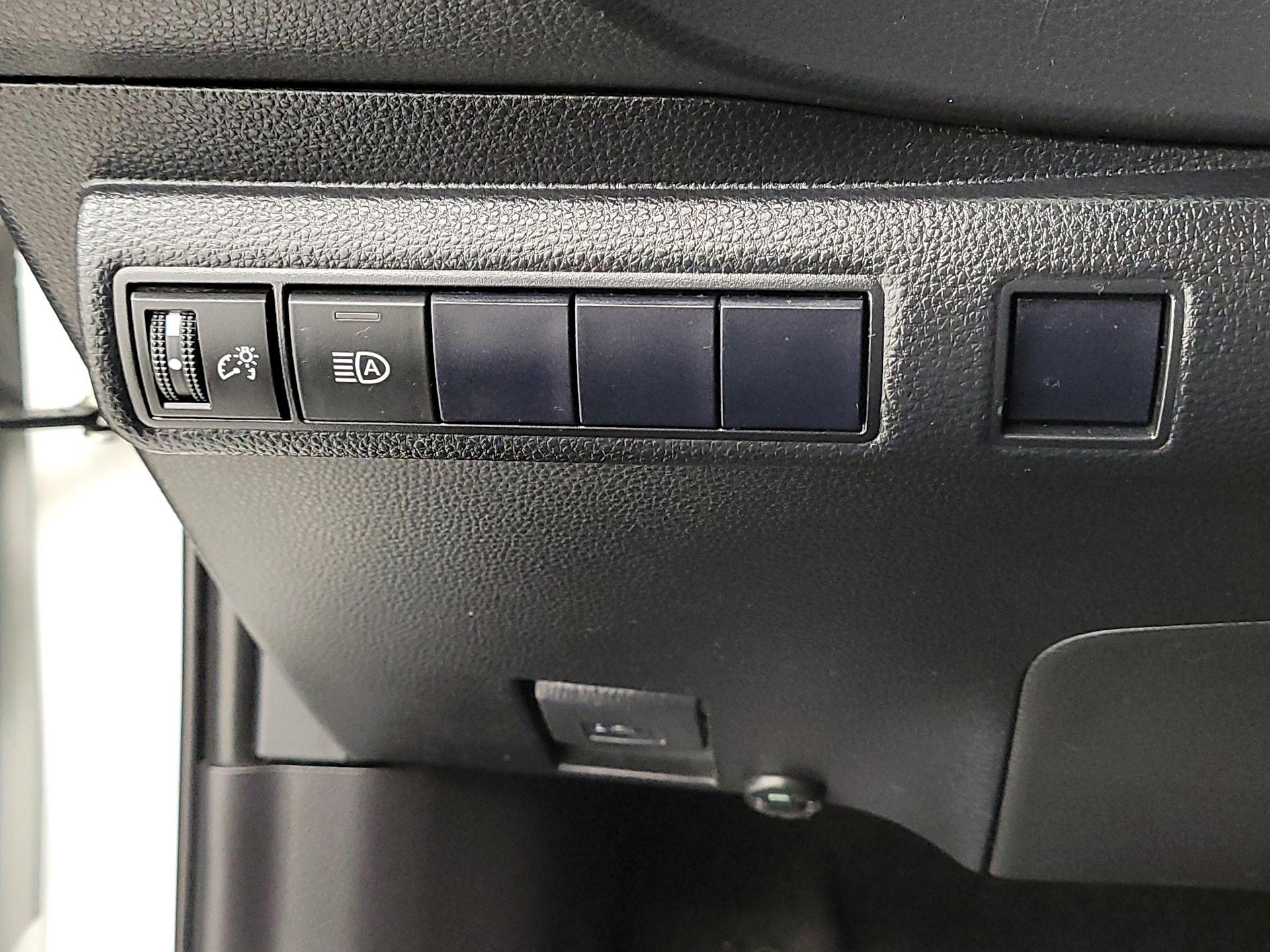 Thumbnail: 2022 Toyota Corolla - 13