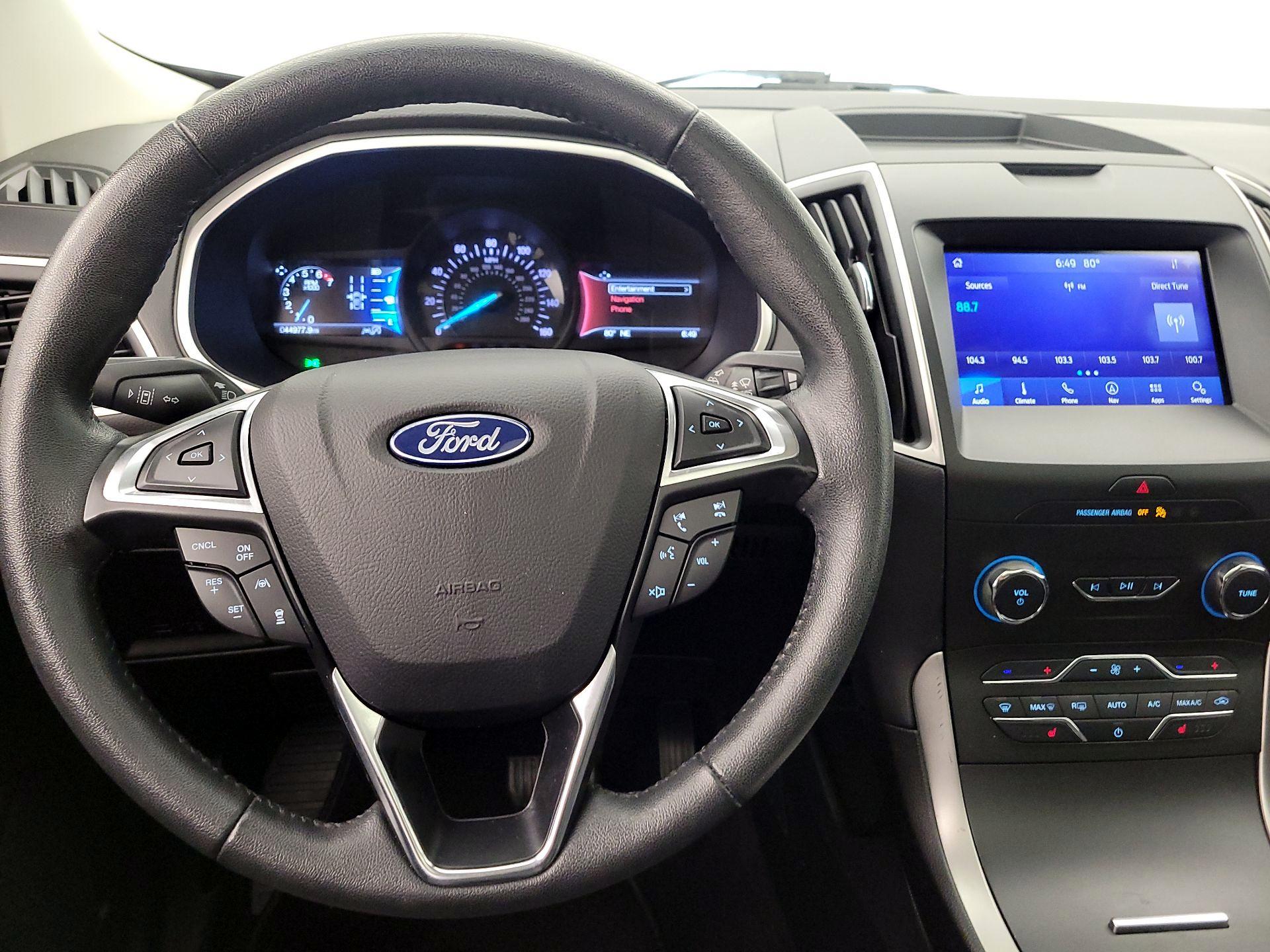 Thumbnail: 2020 Ford Edge - 10