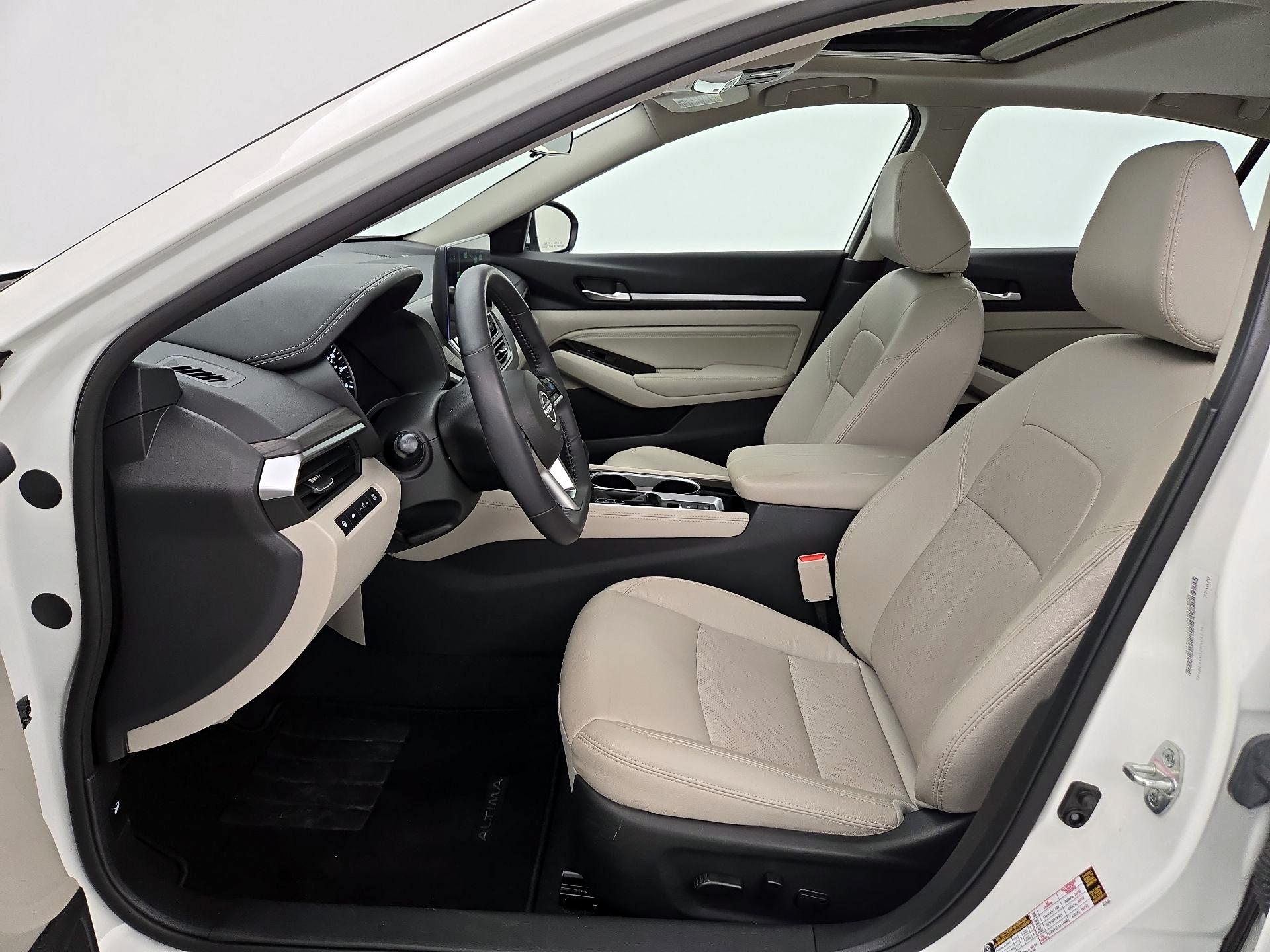 Thumbnail: 2023 Nissan Altima - 11