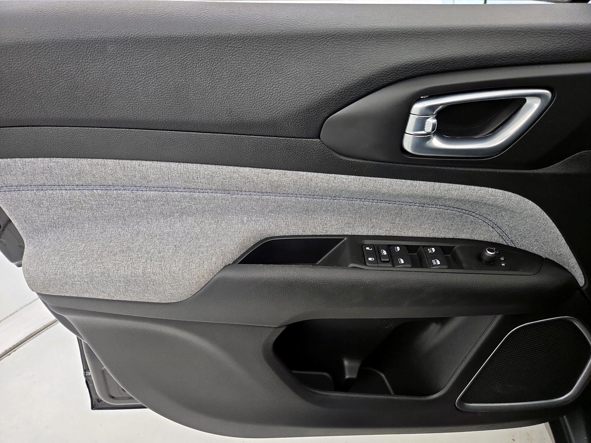 Thumbnail: 2022 Jeep Compass - 12